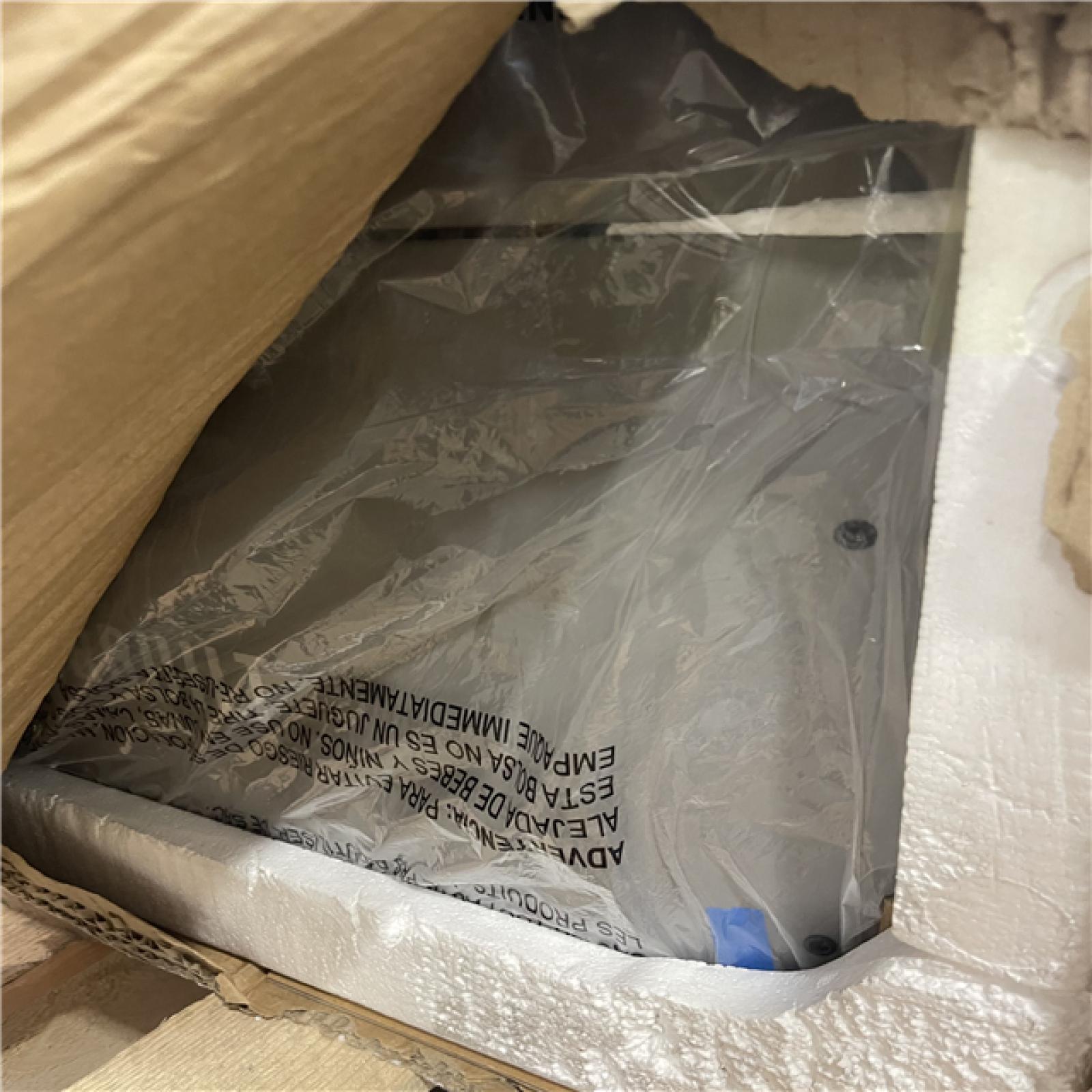 DALLAS LOCATION -Masterbuilt 40in. Digital Charcoal Smoker in Gray , 1320 sq. in. of Cooking Space