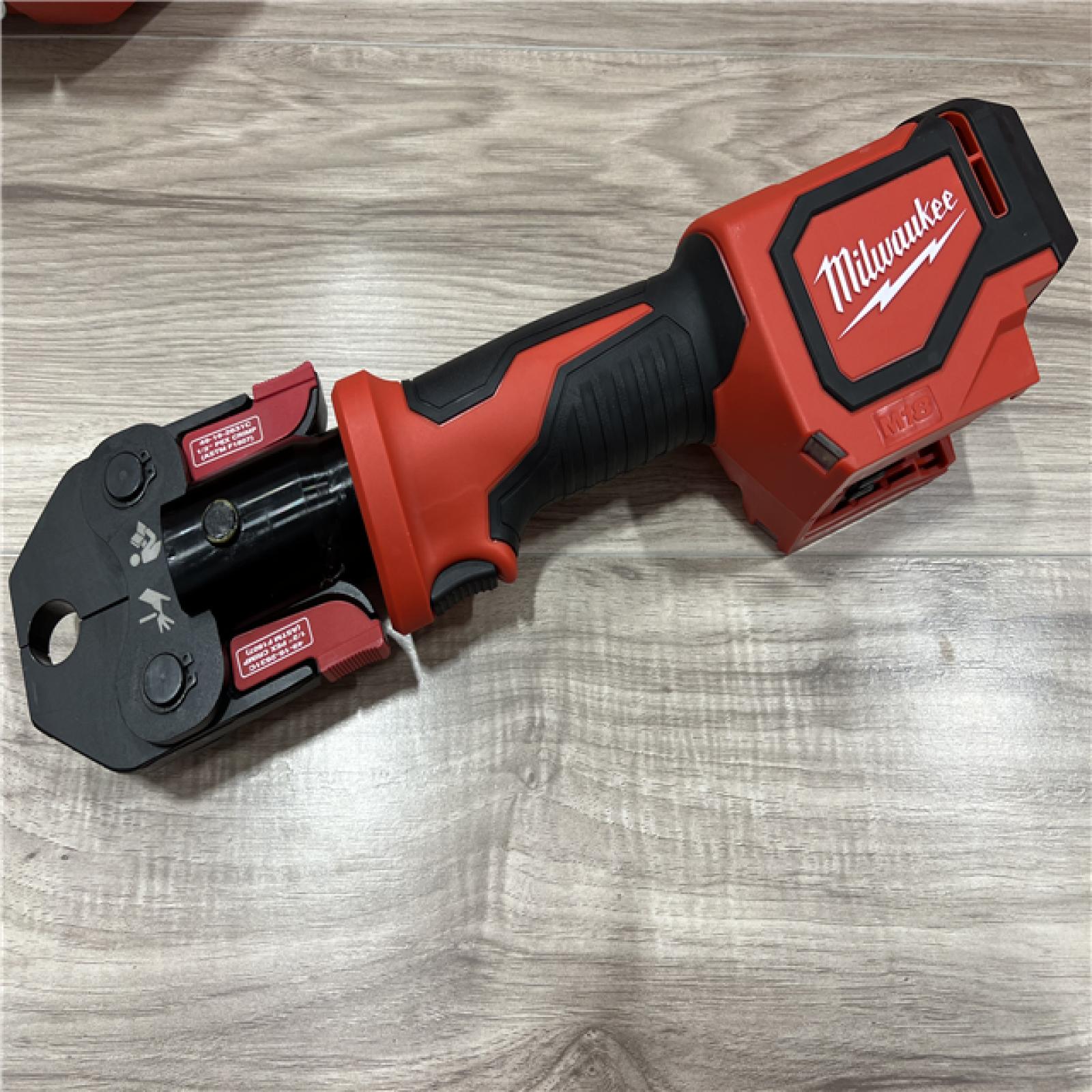 AS-IS Milwaukee M18 18V Lithium-Ion Cordless Short Throw Press Tool Kit