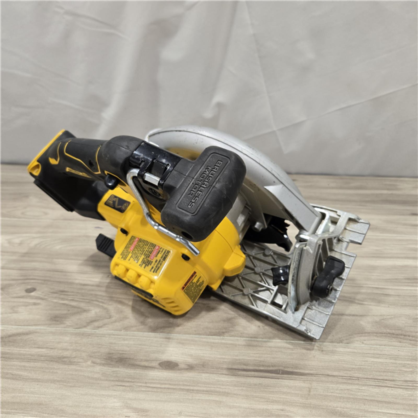 AS-IS DeWALT DCS565B 20V Max 6.5 Cordless Circular Saw (TOOL ONLY)