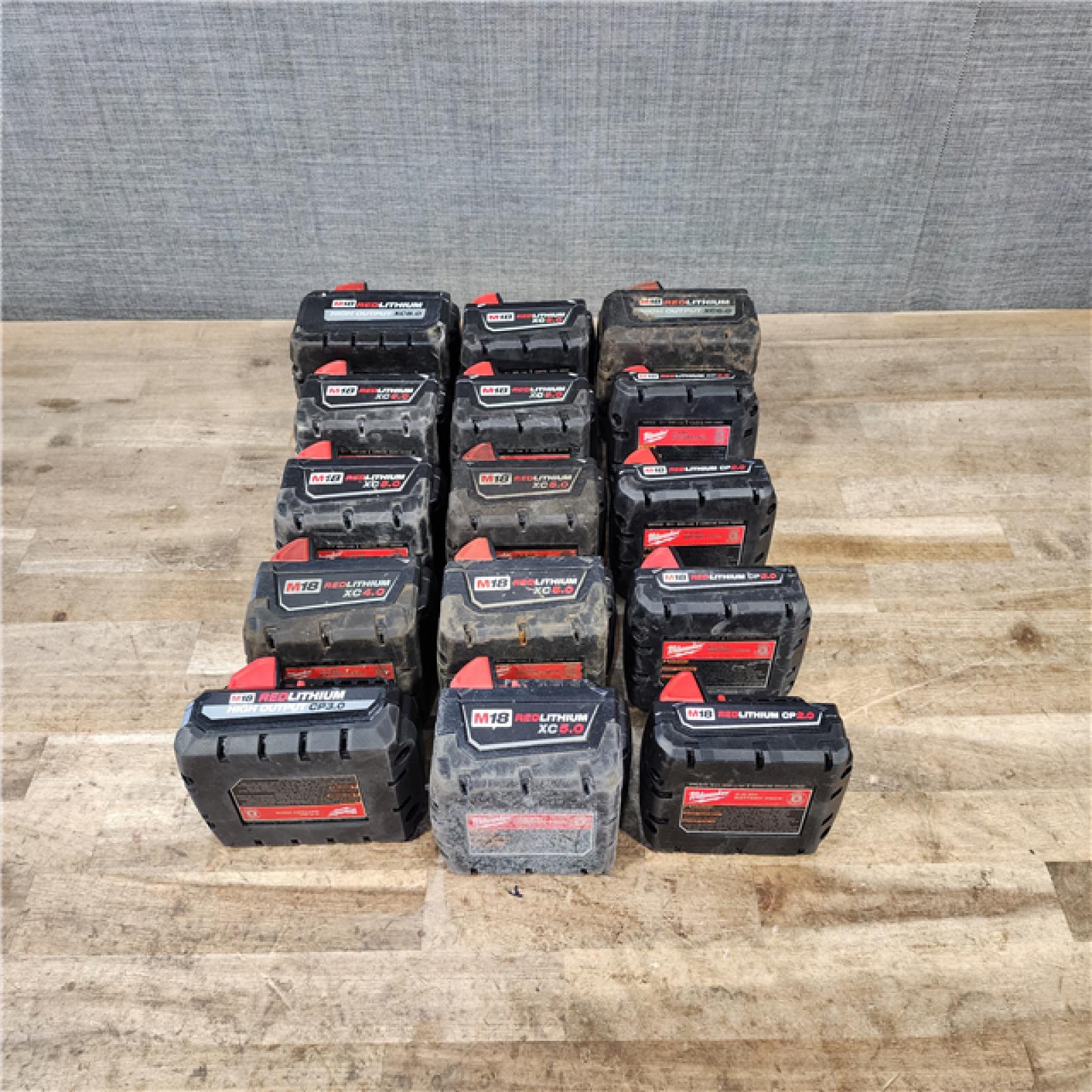 HOUSTON LOCATION - AS-IS MILWAUKEE BATTERY PACK QTY - 15