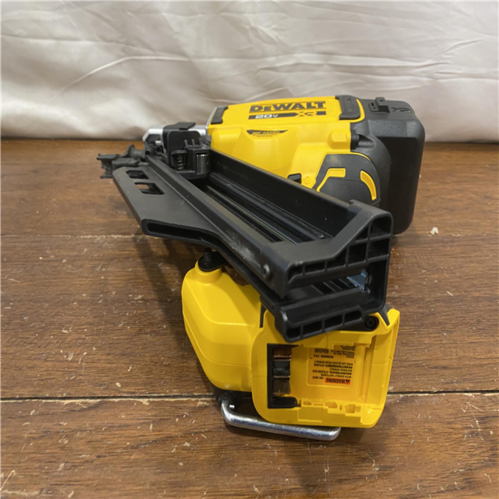 AS-IS DEWAS-IS20-Volt 30Â° Cordless Framing Nailer (Tool-Only)