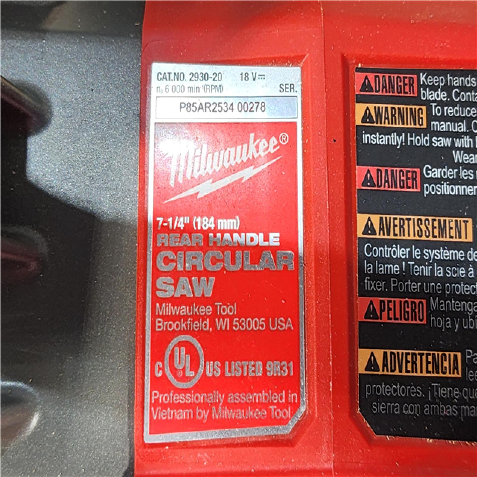 HOUSTON LOCATION - AS-IS Milwaukee FUEL 18V Lithium-Ion Cordless 7-1/4 in. Rear Handle Circular Saw (Tool-Only)