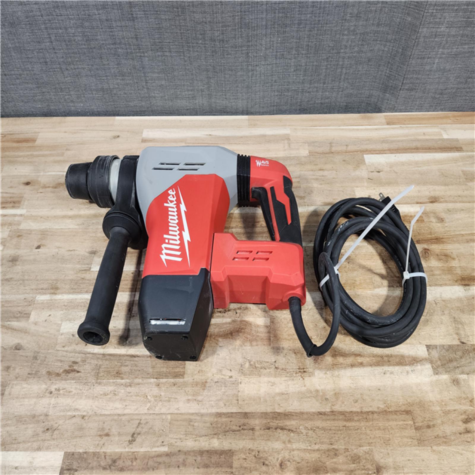 HOUSTON LOCATION - AS-IS Milwaukee 1-9/16 in. SDS-Max Rotary Hammer