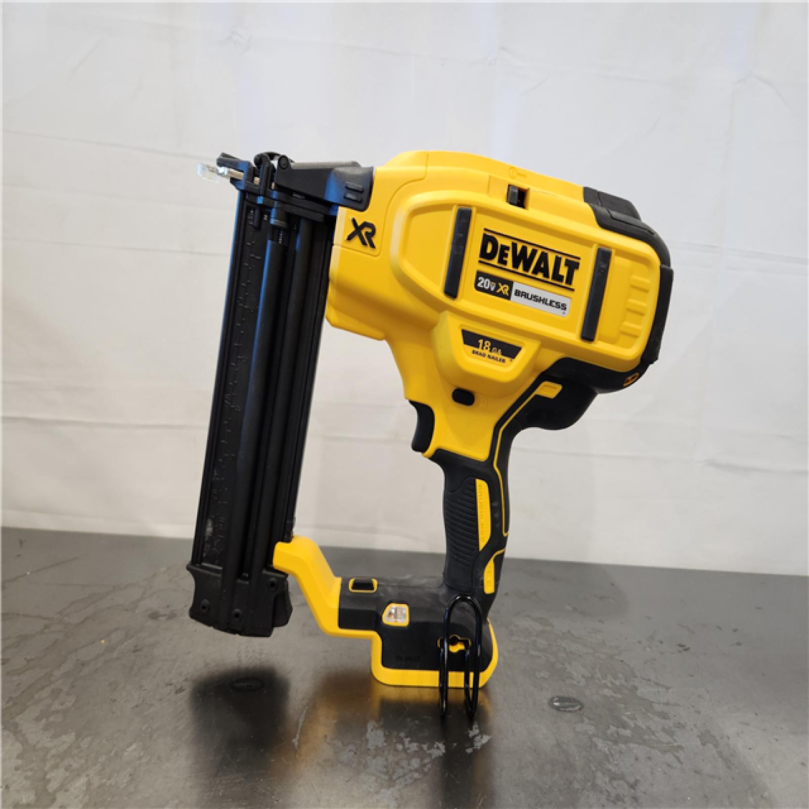 AS-IS- DEWALT 20V MAX XR Lithium-Ion Electric Cordless 18-Gauge Brad Nailer (Tool Only)
