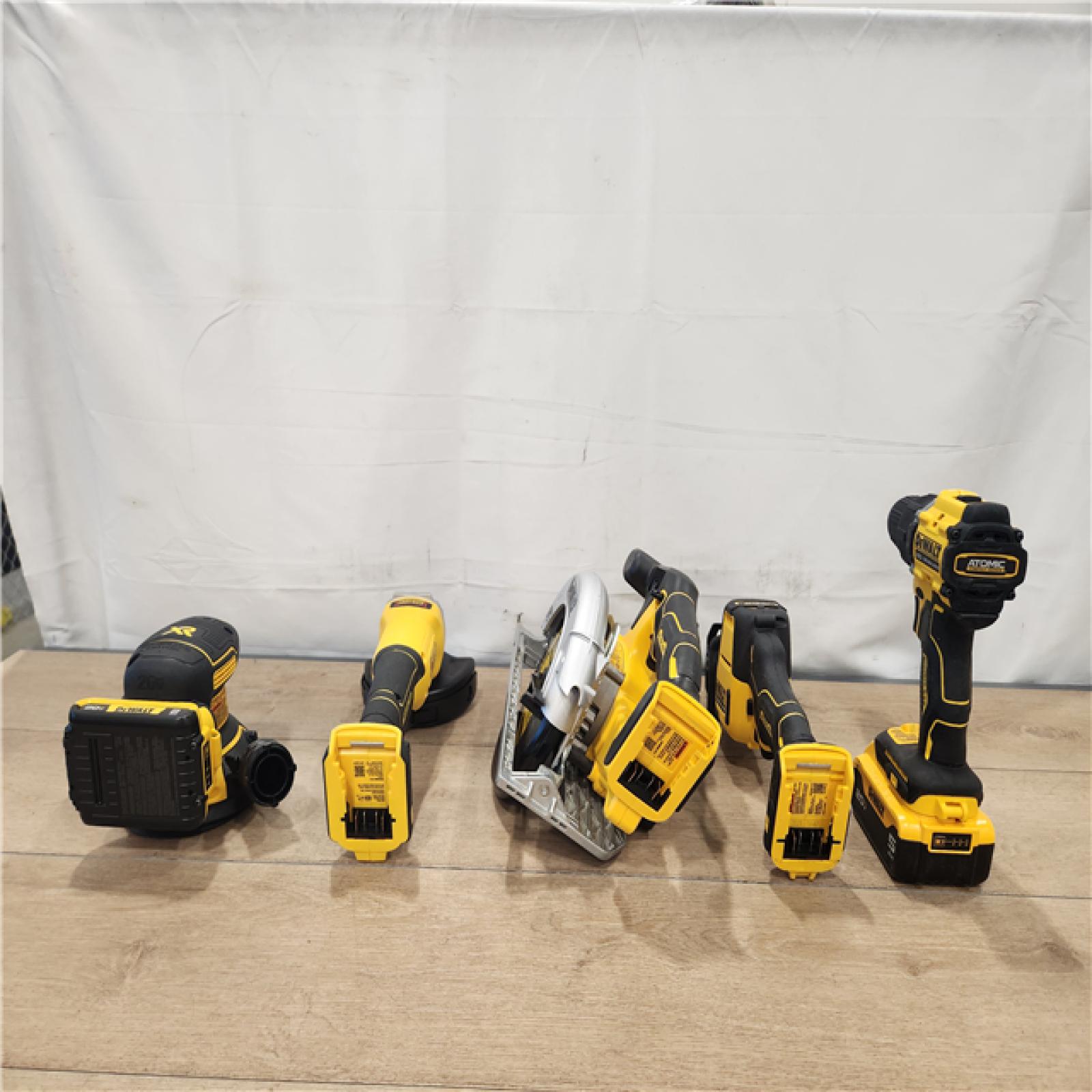 AS-IS- DEWALT 20V Lithium-Ion Cordless 5-Tool Combo Kit with 5.0 Ah and 2.0 Ah Batteries  Charger and Tough System 2.0 Rolling Toolbox