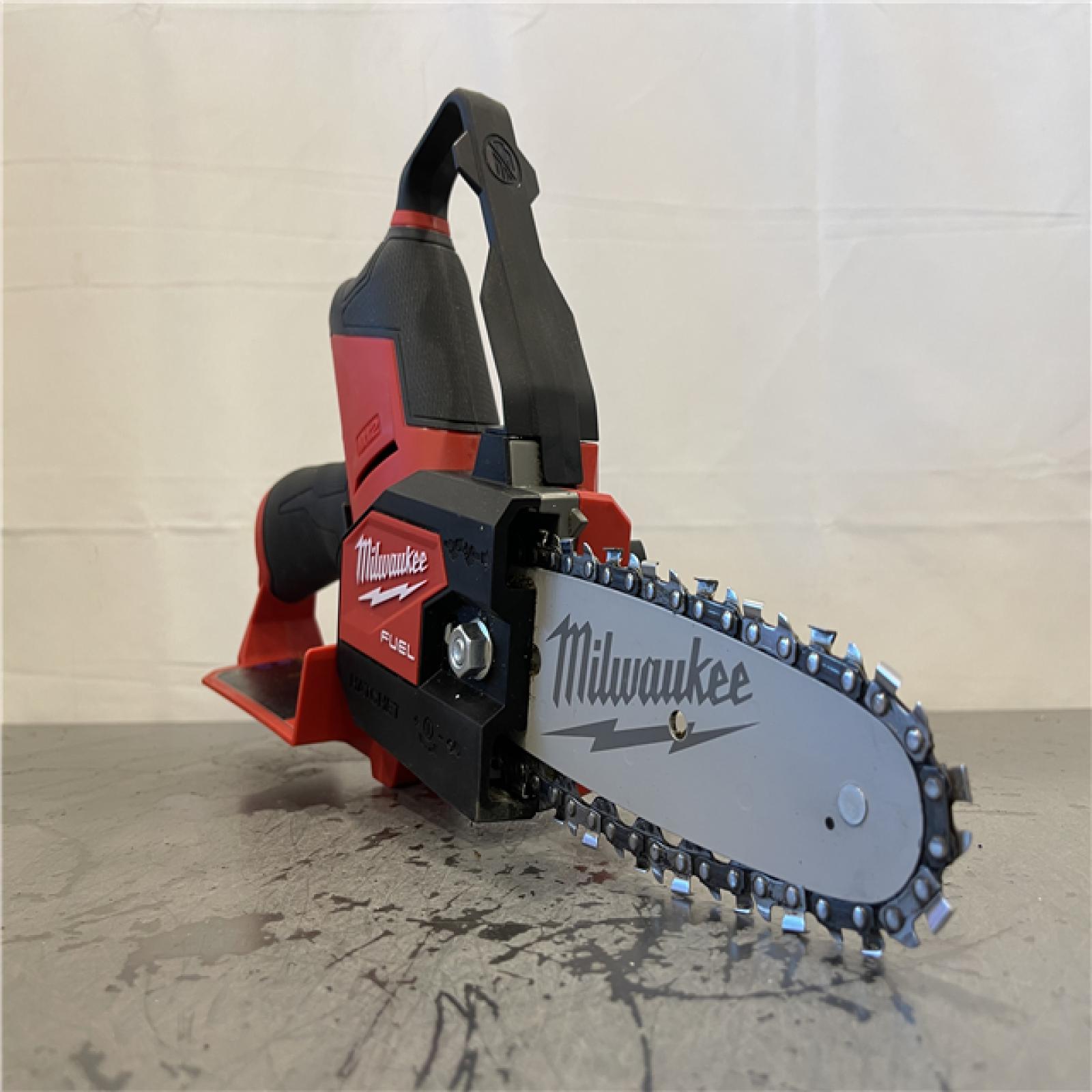 AS-IS - Milwaukee M12 FUEL 6 in. 12V Lithium-Ion Brushless Cordless Pruning Saw HATCHET