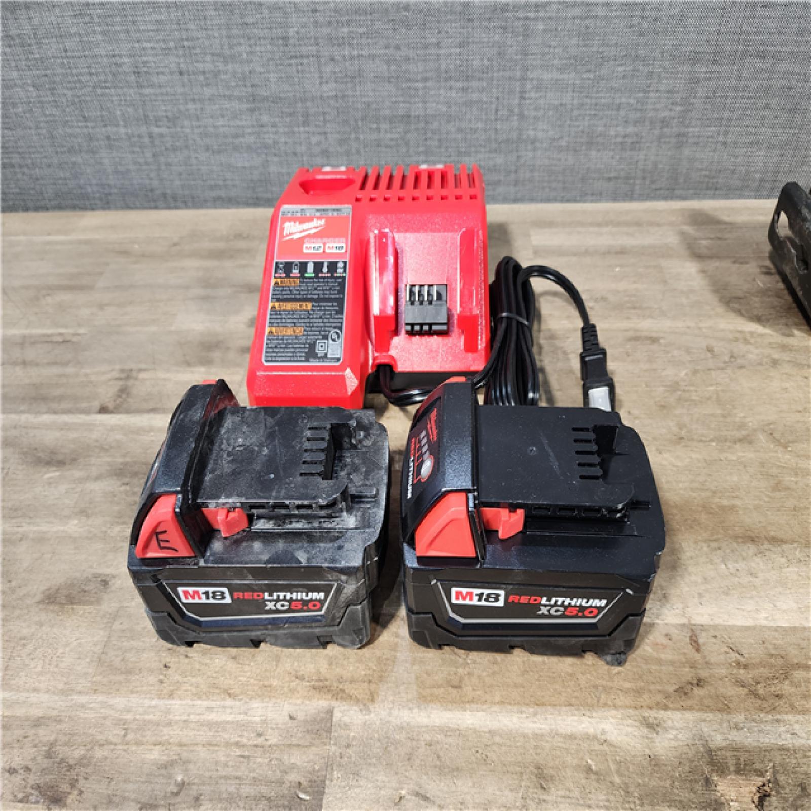 HOUSTON LOCATION - AS-IS MILWAUKEE 4 TOOL COMBO KIT W/ (2) BATTERY & CHARGER