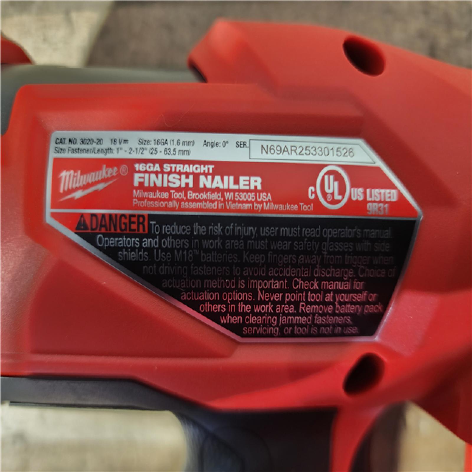 HOUSTON LOCATION - AS-IS (APPEARS LIKE NEW) Milwaukee FUEL 18-Volt Lithium-Ion Brushless Cordless Gen ll 16-Gauge Straight Finish Nailer (Tool Only)