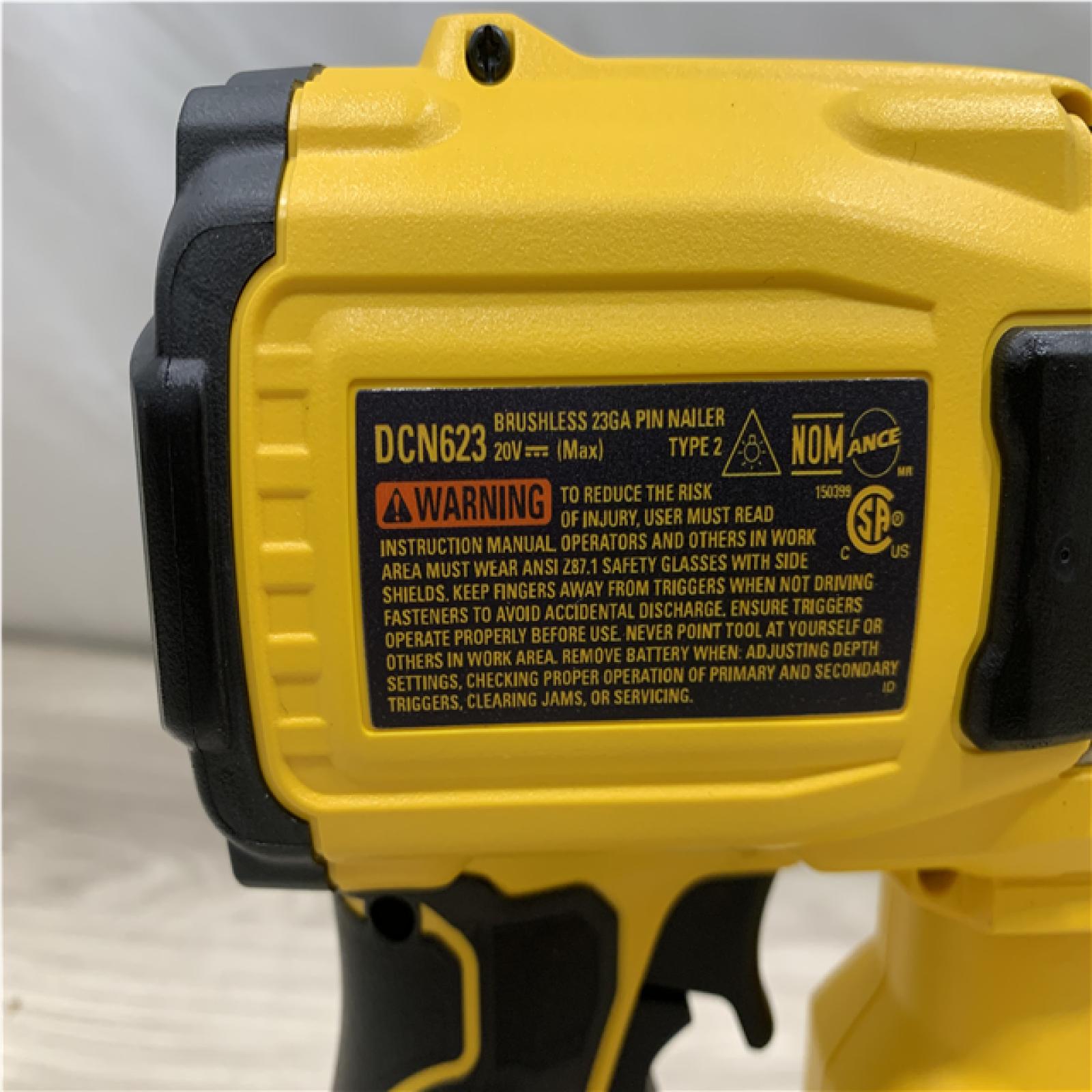 AS-IS DEWALT ATOMIC 20V MAX Lithium Ion Cordless 23 Gauge Pin Nailer Kit