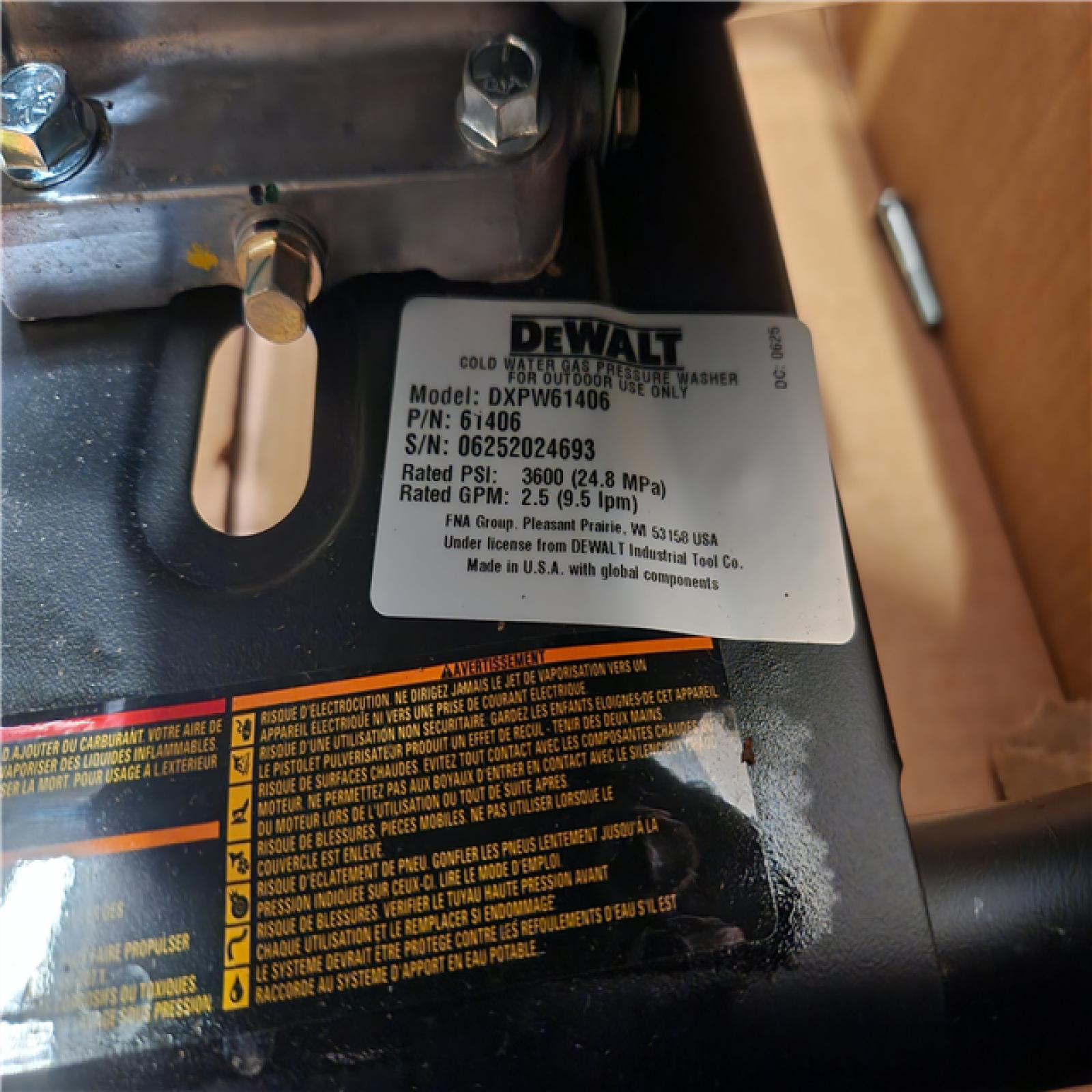 Phoenix NEW DEWALT 3600 PSI 2.5 GPM Cold Water Gas Professional Pressure Washer with HONDA GX200 Engine