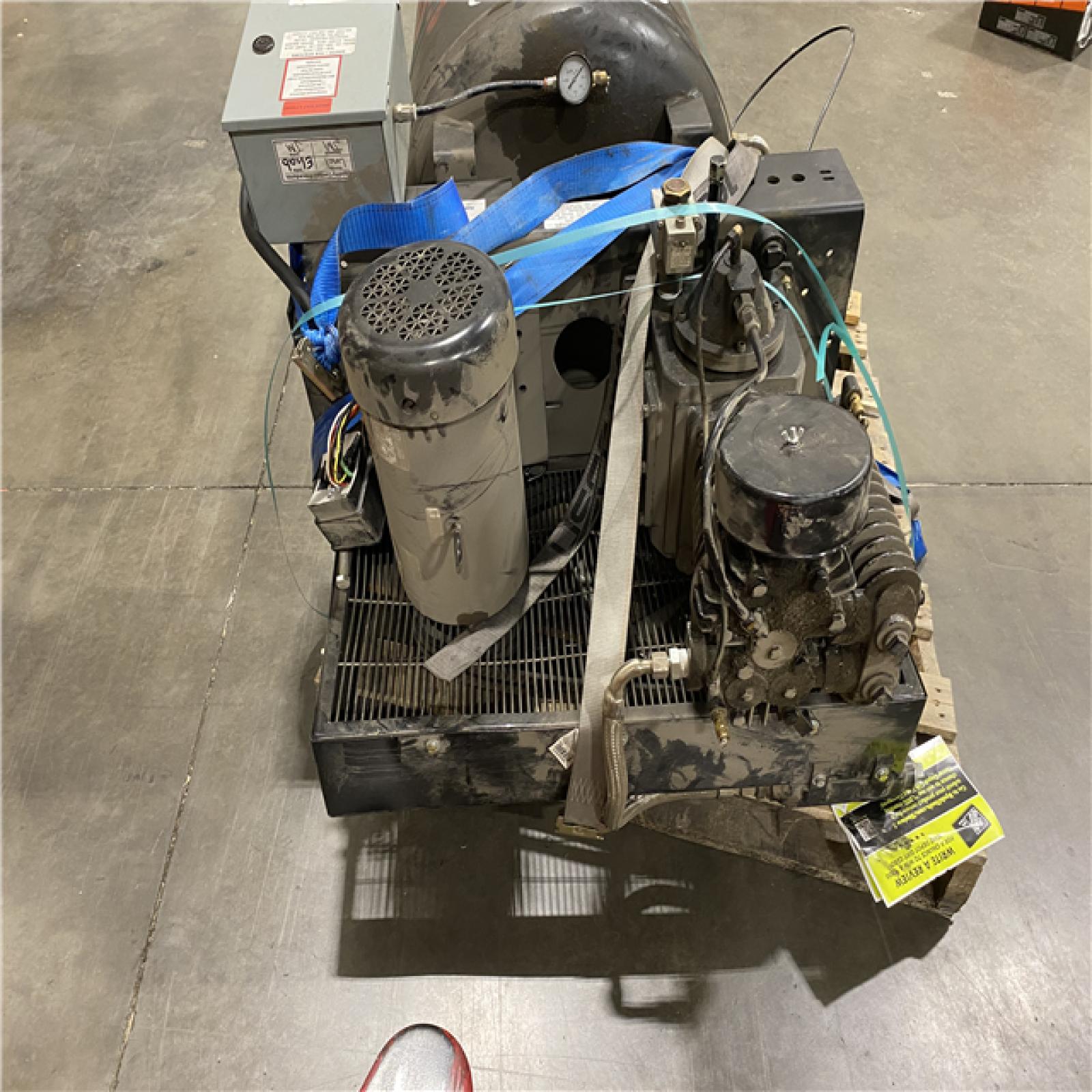 Dallas Location - As-Is South-Tek Systems Vertical Air Compressor