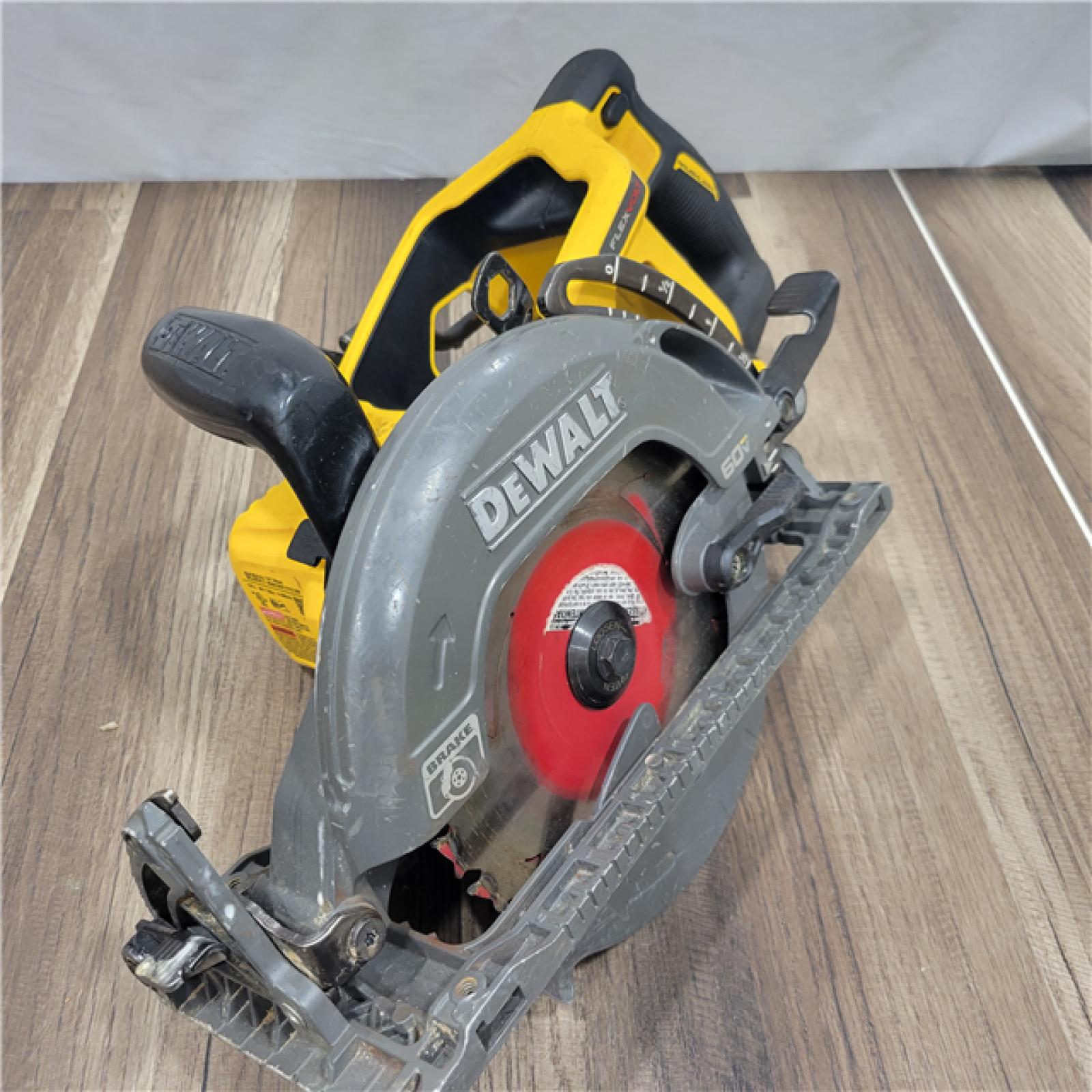 AS-IS DEWALT FLEXVOLT 60V MAX Cordless Brushless 7-1/4 in. Wormdrive Style Circular Saw (Tool Only)