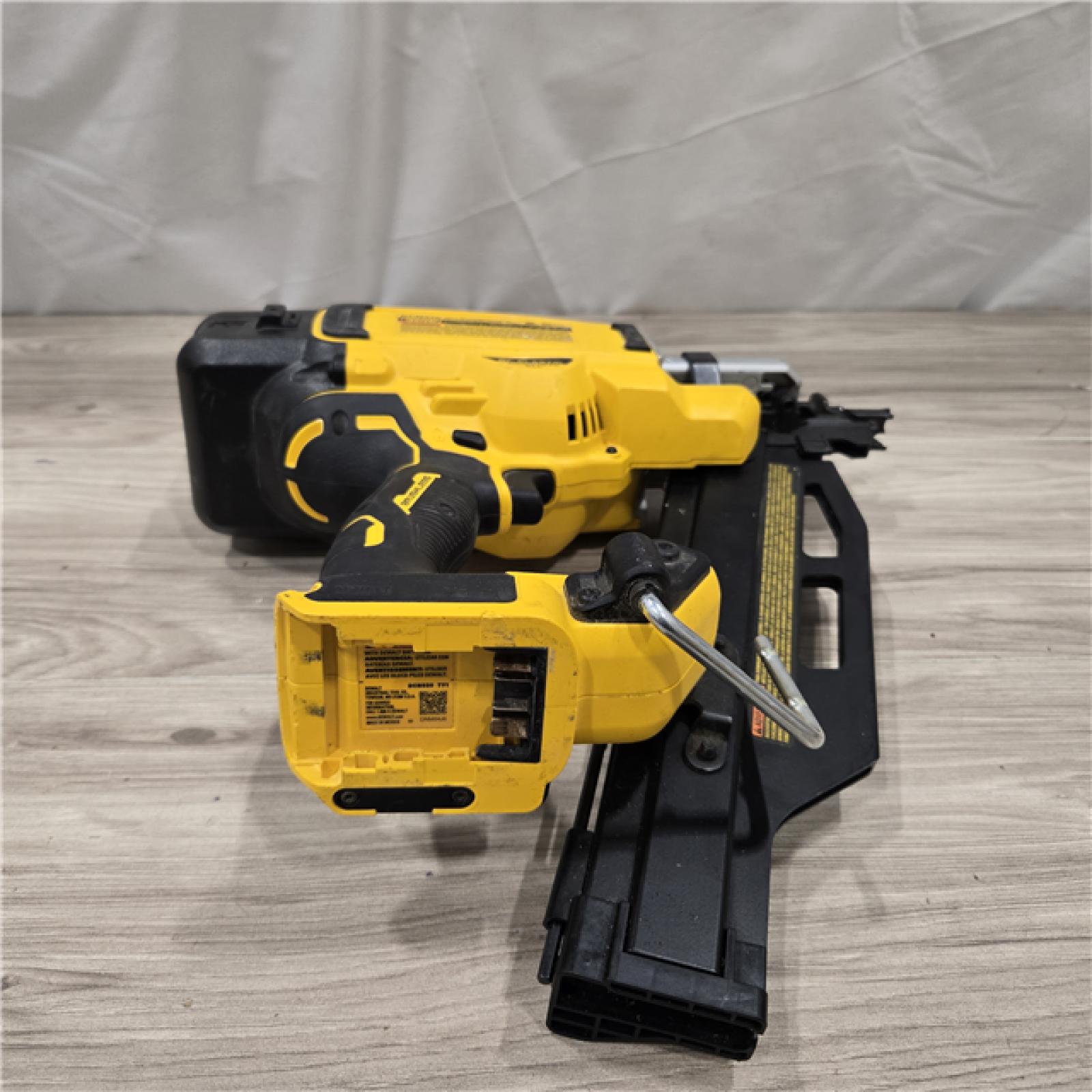 AS-IS DEWALT 20-Volt 21° Cordless Framing Nailer (Tool-Only)