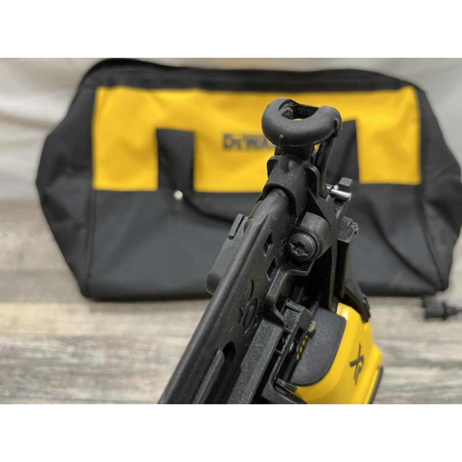 AS-IS DEWALT 20V MAX XR 16-Gauge Electric Cordless Angled Finishing Nailer Kit