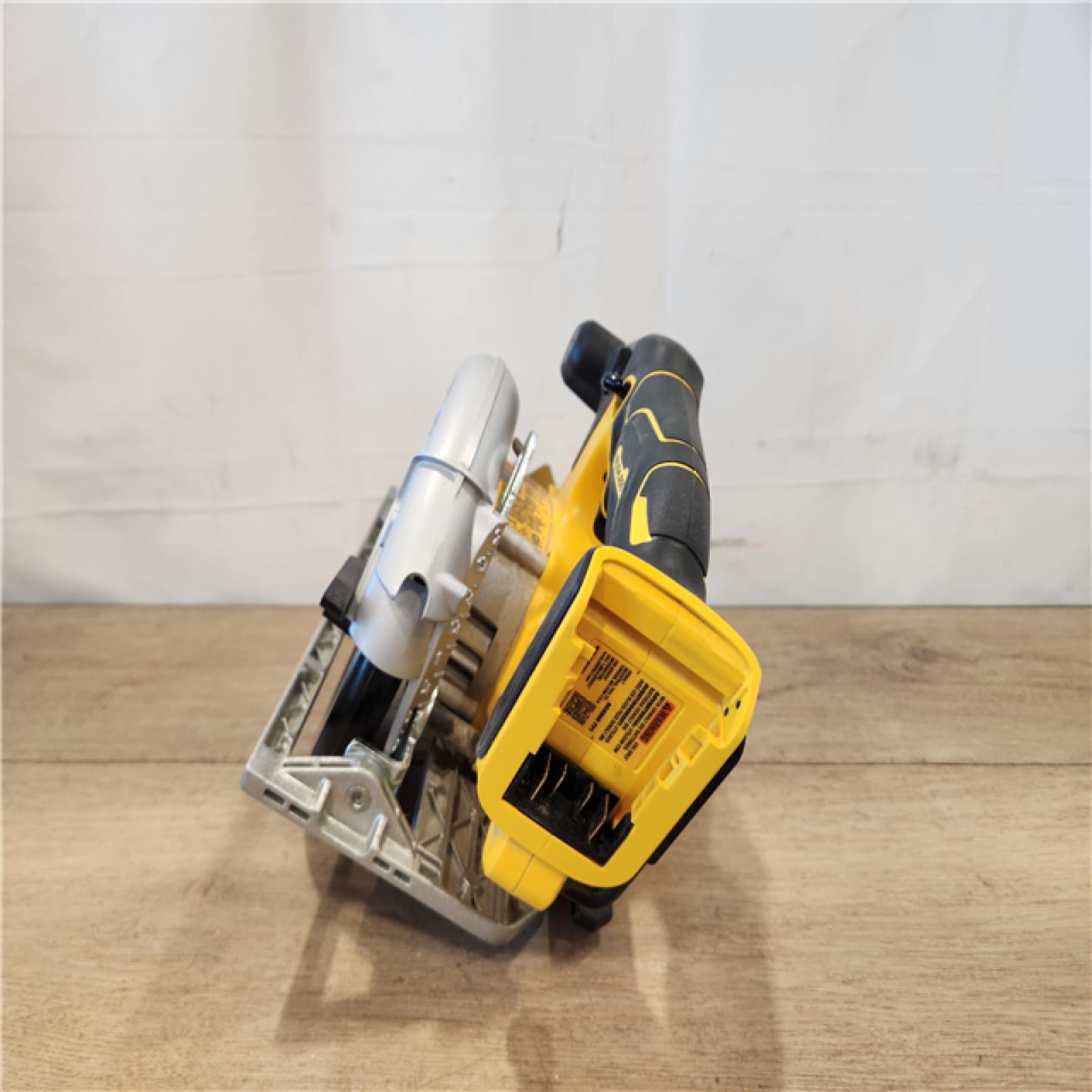 AS-IS- DeWALT DCS565B 20V Max Brushless 6.5   Cordless Circular Saw