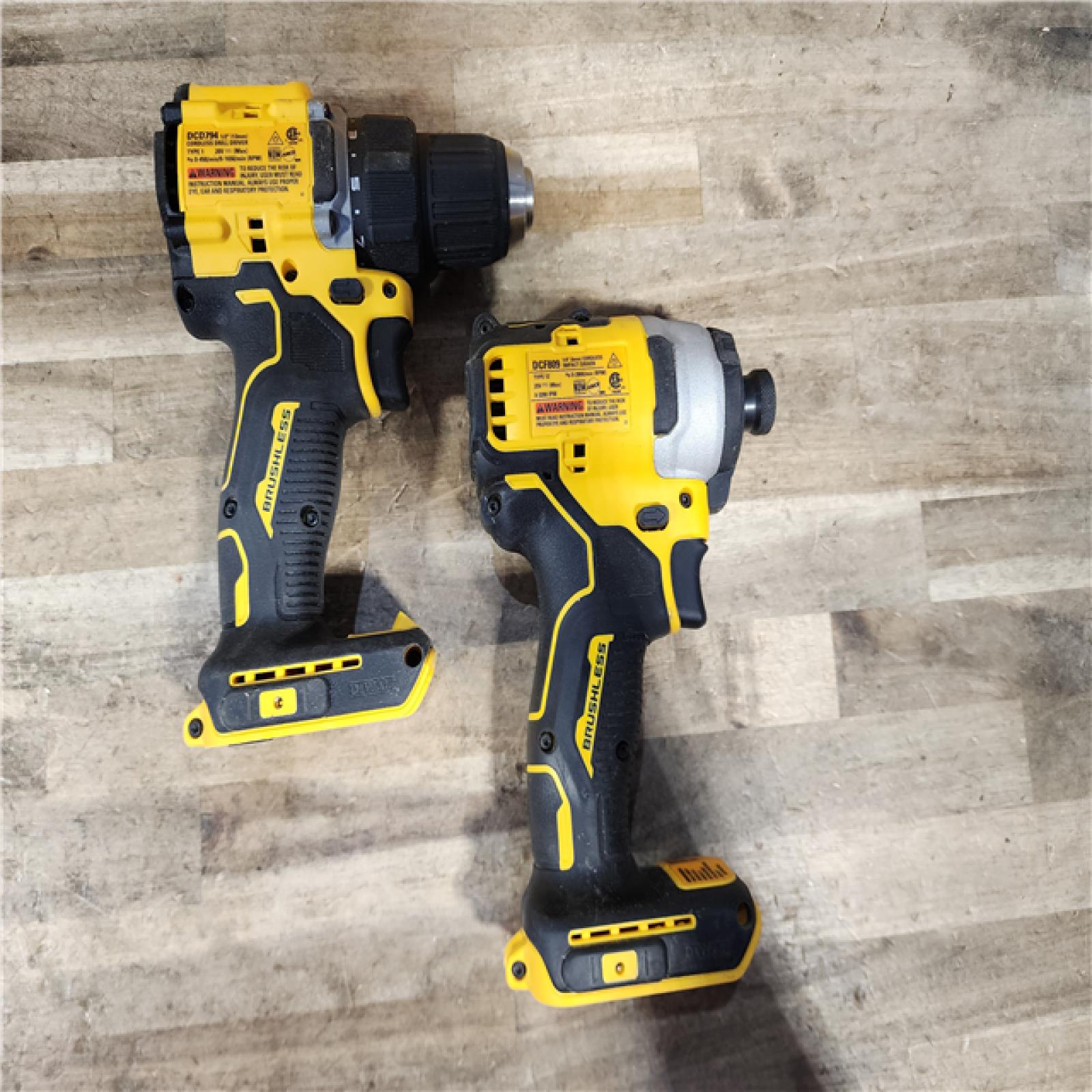 HOUSTON LOCATION - AS-IS Dewalt DCK225D2 20V MAX ATOMIC Brushless Compact Lithium-Ion 1/2 in. Cordless Drill Driver and 1/4 in. Impact Driver Combo Kit with 2 Batteries 2 Ah