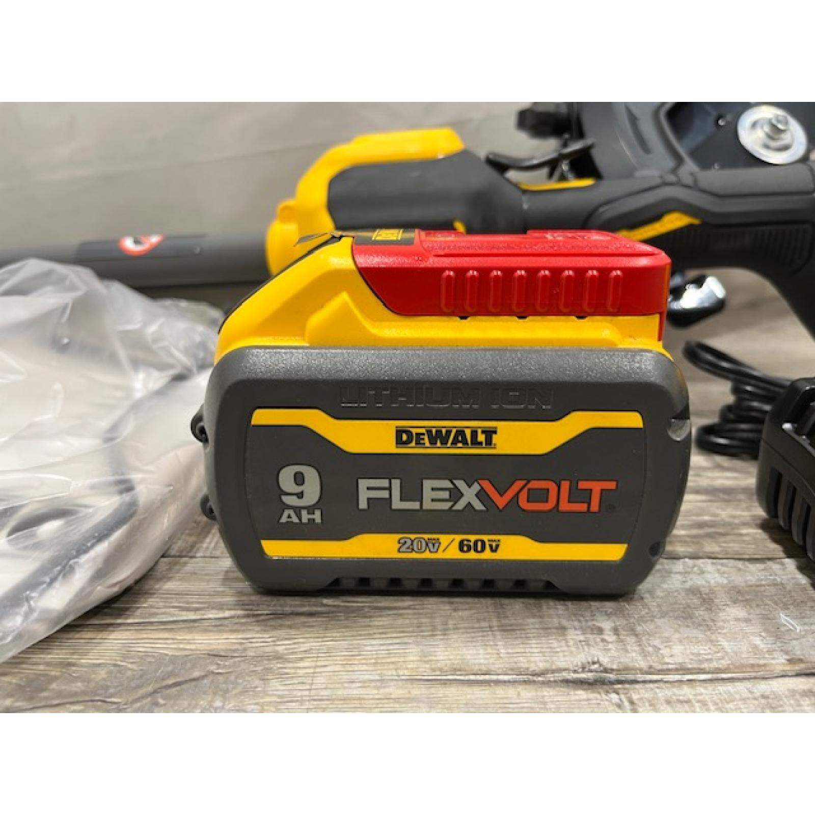 AS-IS DEWALT FLEXVOLT 60V MAX 7.5 in. Cordless Battery Powered Attachment Capable Edger Kit