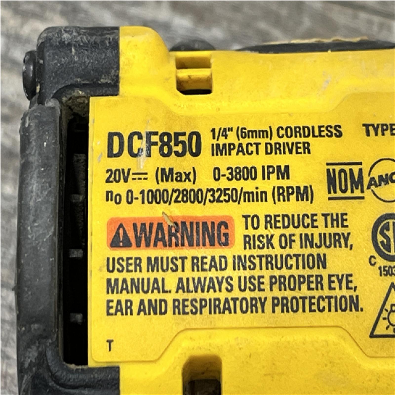 AS-IS DEWALT ATOMIC 20V MAX Lithium-Ion Cordless 1/4 in. Brushless Impact Driver Kit