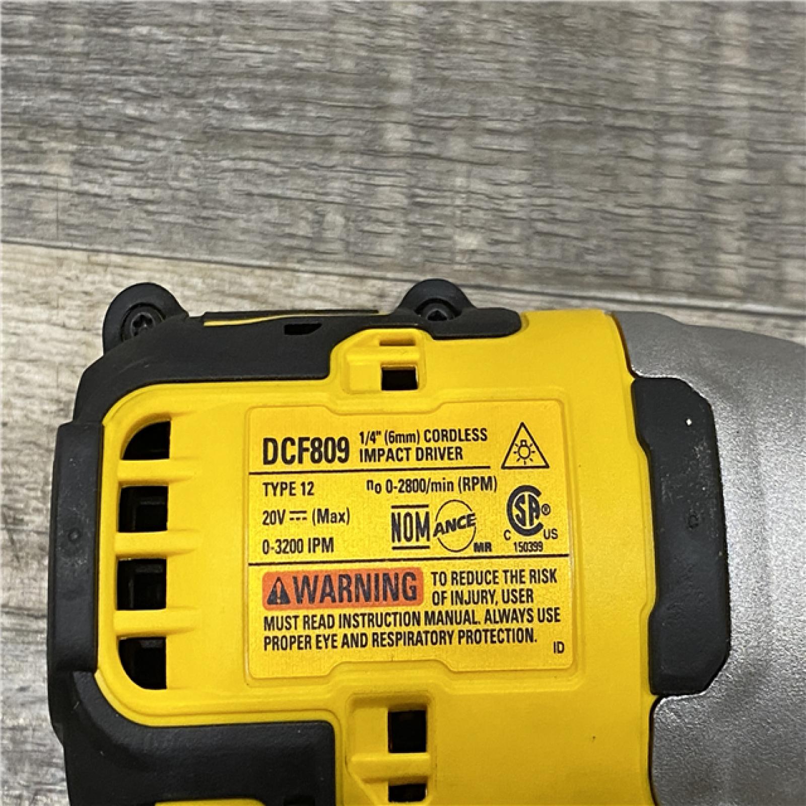 AS-IS DEWALT Atomic 20V Max Lithium-Ion Brushless Cordless Compact 1/4 in. Impact Driver Kit