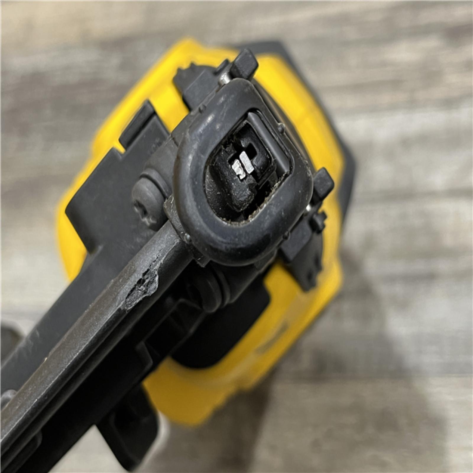 AS-IS DEWALT 20V MAX XR 16-Gauge Electric Cordless Angled Finishing Nailer Kit
