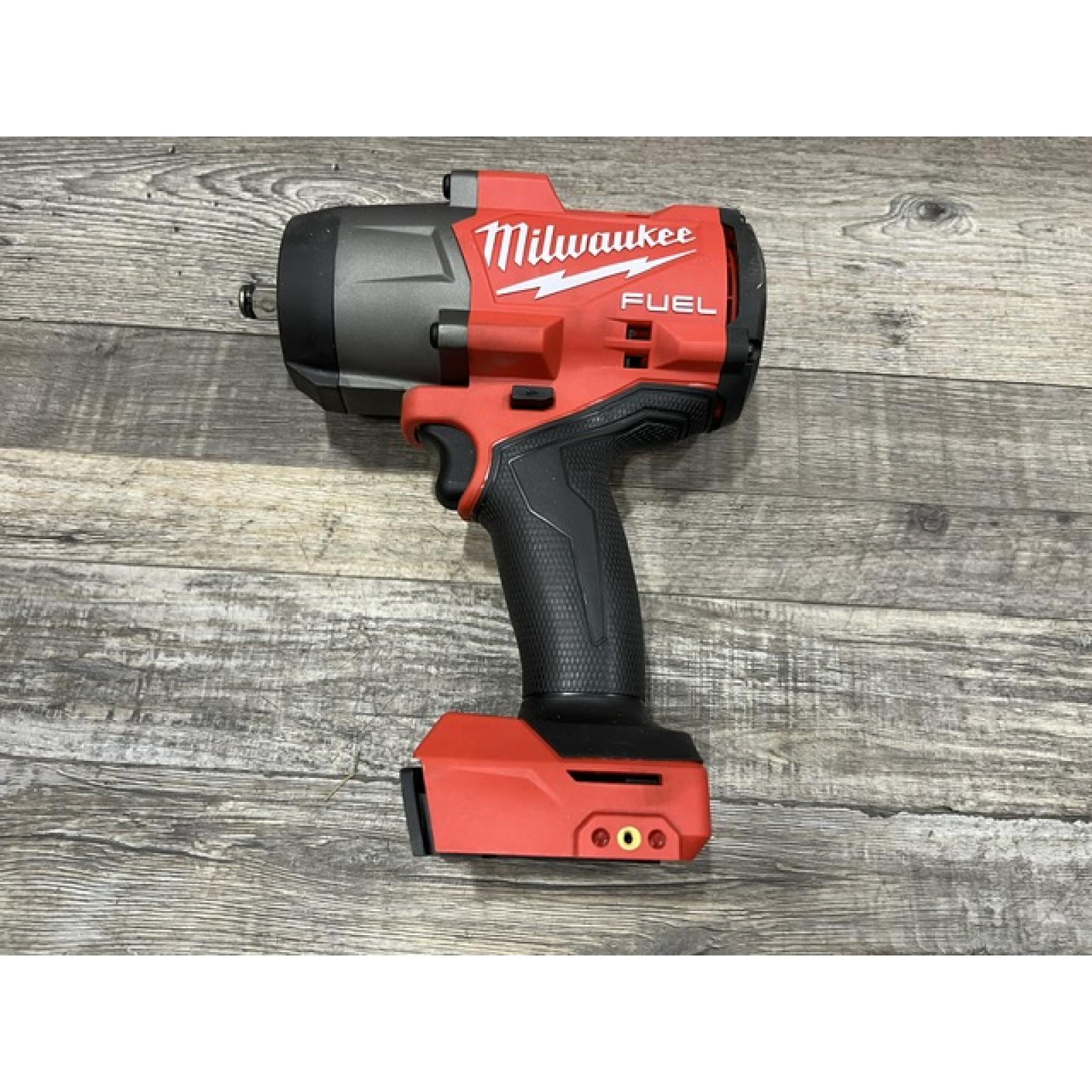 AS-IS Milwaukee FUEL 18V Lithium-Ion Brushless Cordless 1/2 in. Impact Wrench w/Friction Ring Kit