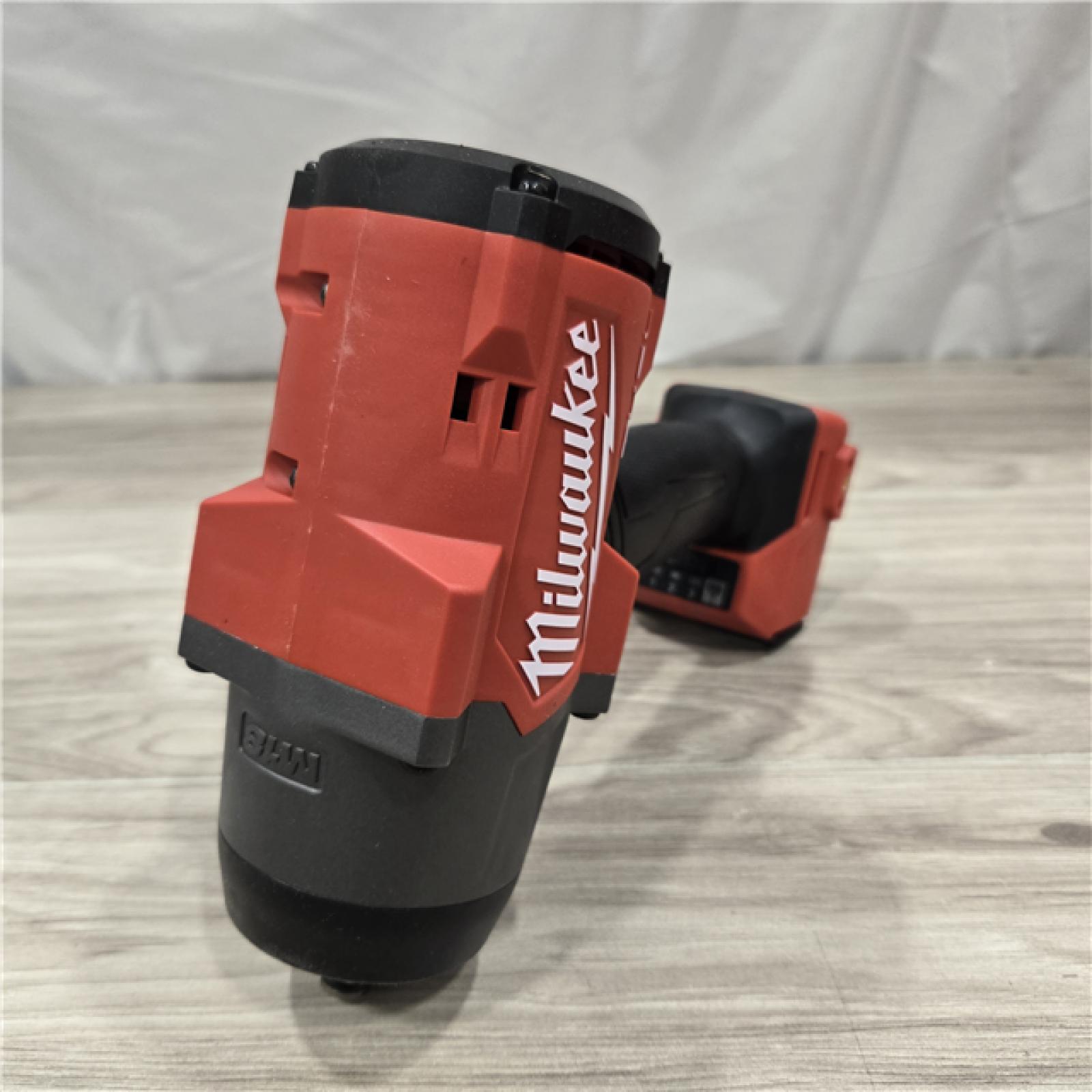 AS-IS Milwaukee M18 1/2 in. Cordless High Torque Impact Wrench Kit