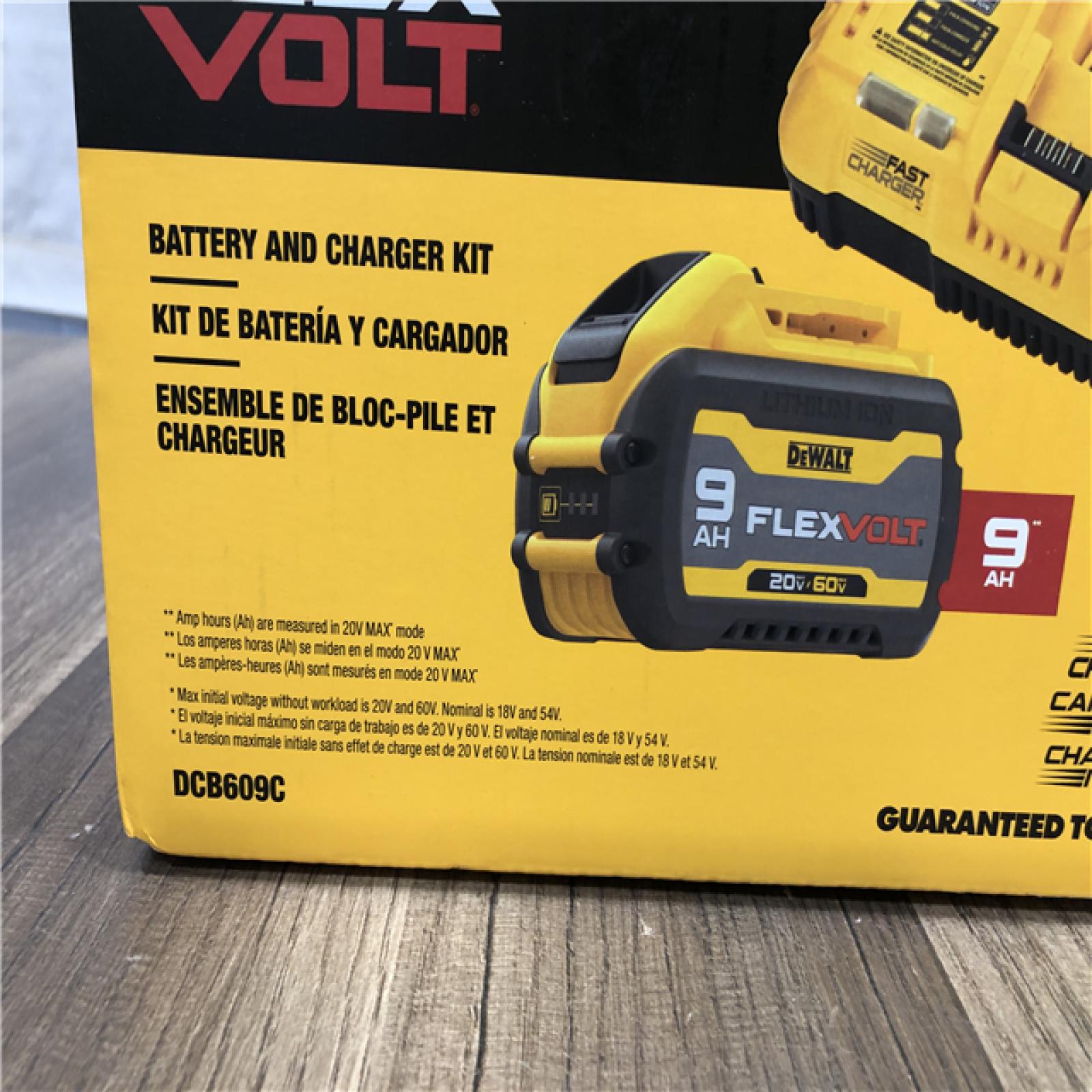 NEW- DEWALT 20V/60V MAX FLEXVOLT Lithium-Ion 9.0Ah Battery and Charger Starter Kit
