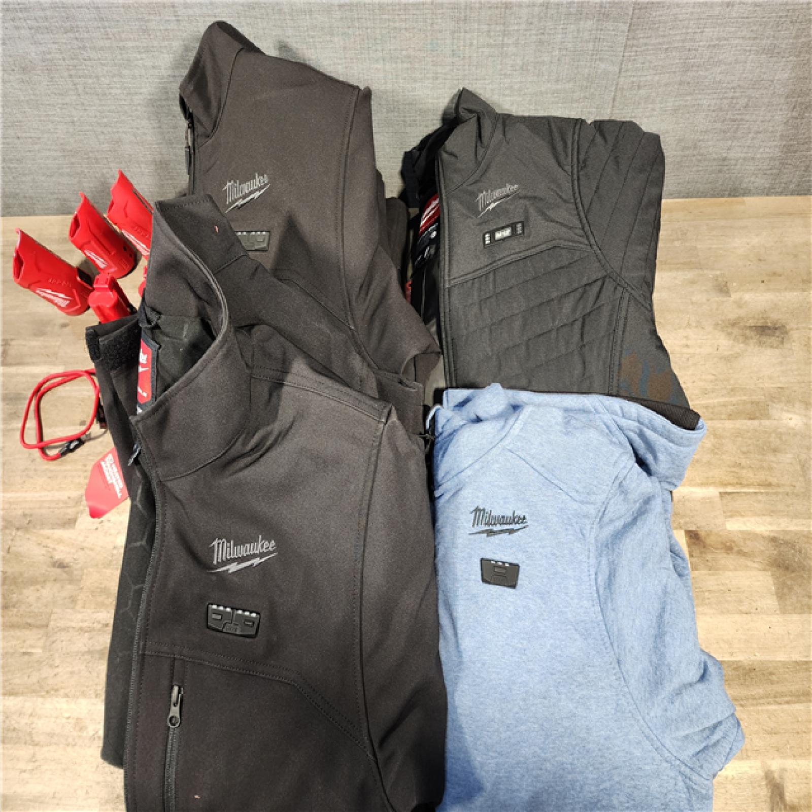 HOUSTON LOCATION - AS-IS MILWAUKEE 4 HEATED CLOTHING COMBO KIT
