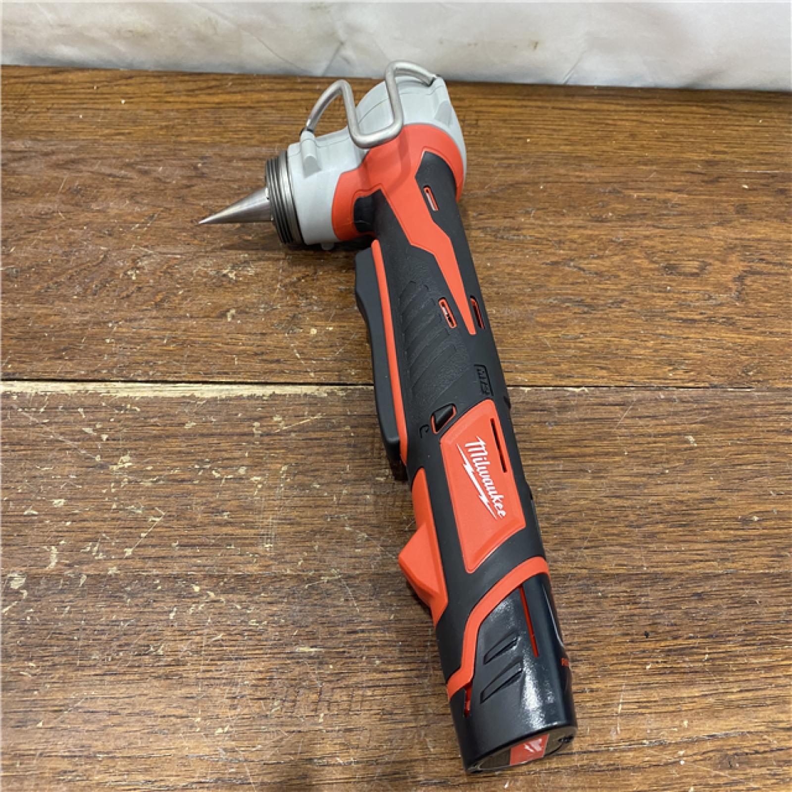 AS-IS Milwaukee M12 12-Volt Lithium-Ion Cordless PEX Expansion Tool Kit with (2) 1.5 Ah Batteries, (3) Expansion Heads and Hard Case