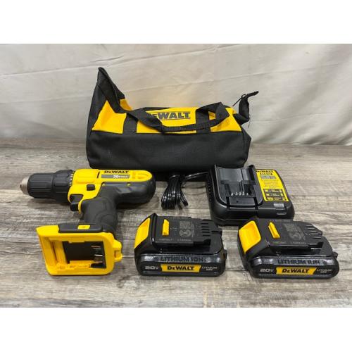 AS-IS DEWALT 20V MAX Cordless 1/2 in. Drill/Driver Kit