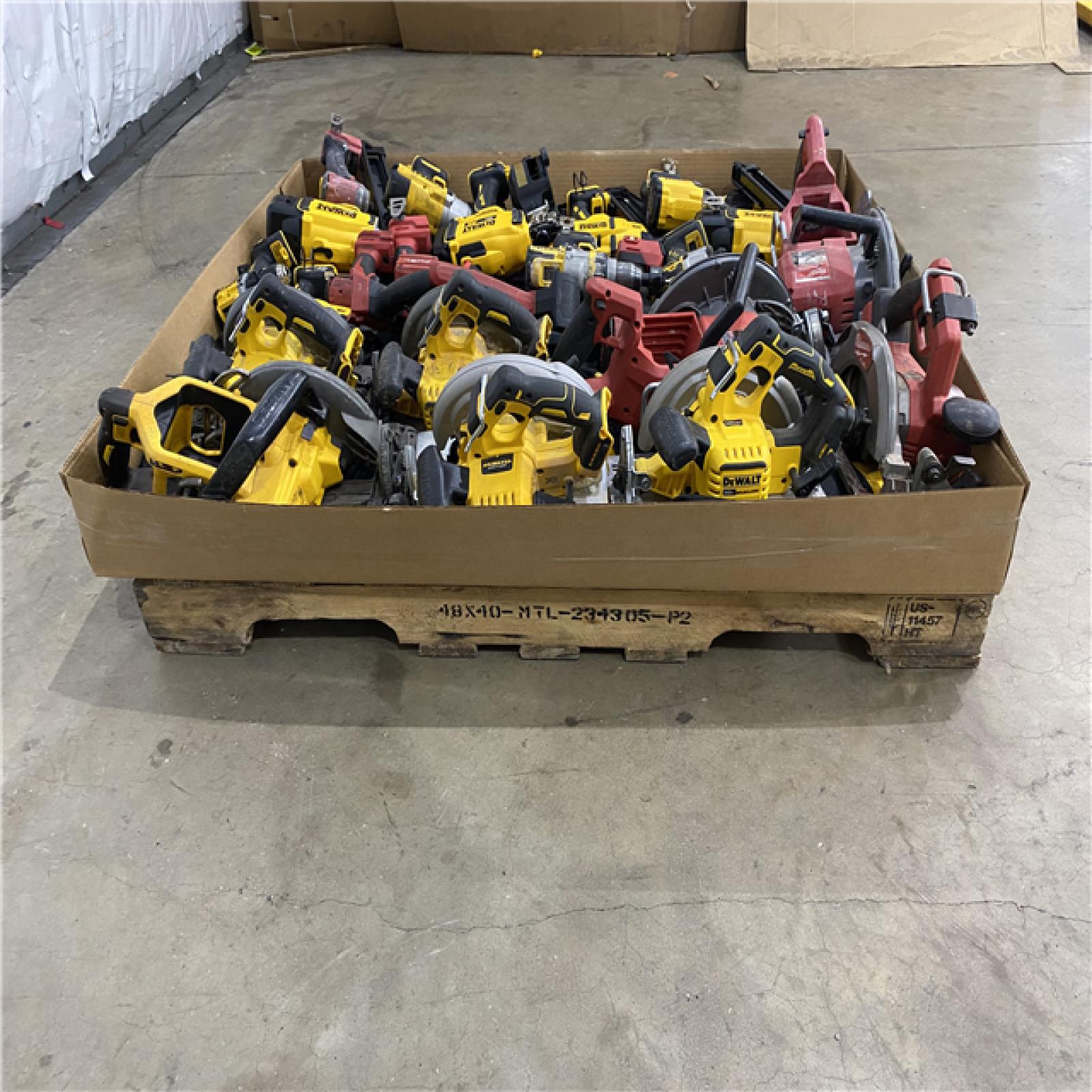 Houston Location AS IS - Tool Pallet
