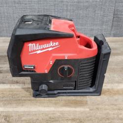 HOUSTON LOCATION - AS-IS Milwaukee Green 125 Ft. Cross Line and Plumb Points Laser Level Kit