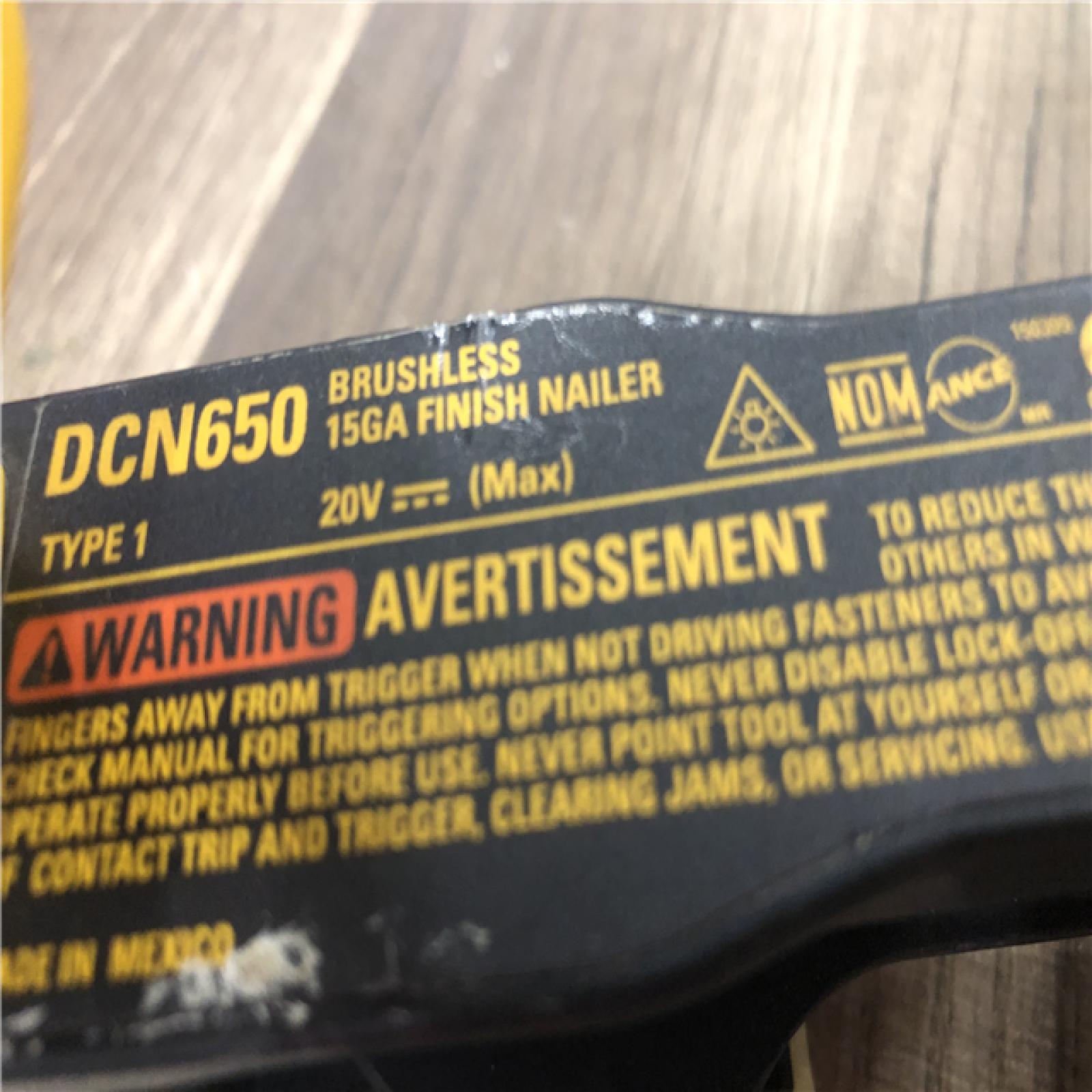 AS-IS DEWALT 20V MAX XR Lithium-Ion Cordless 15-Gauge Angled Finish Nailer (Tool Only)