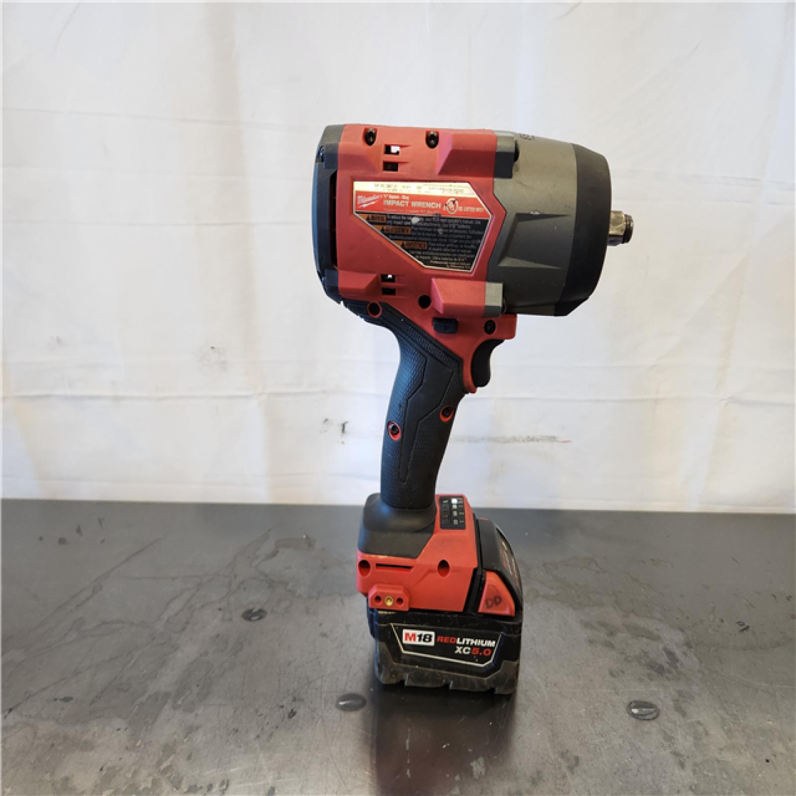 Milwaukee 2967-21B M18 FUEL 1/2  High Torque Impact Wrench Kit