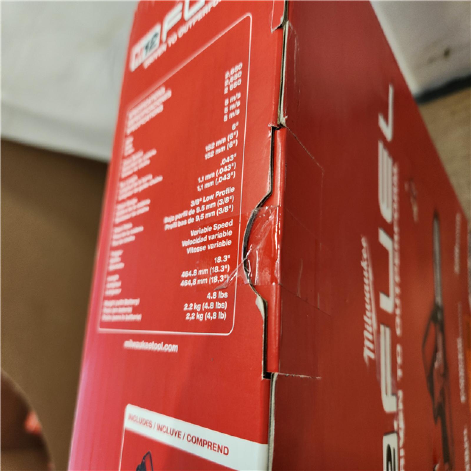 NEW- Milwaukee M12 FUEL 6 in. 12V Lithium-Ion Brushless Cordless Pruning Saw HATCHET (Tool-Only)