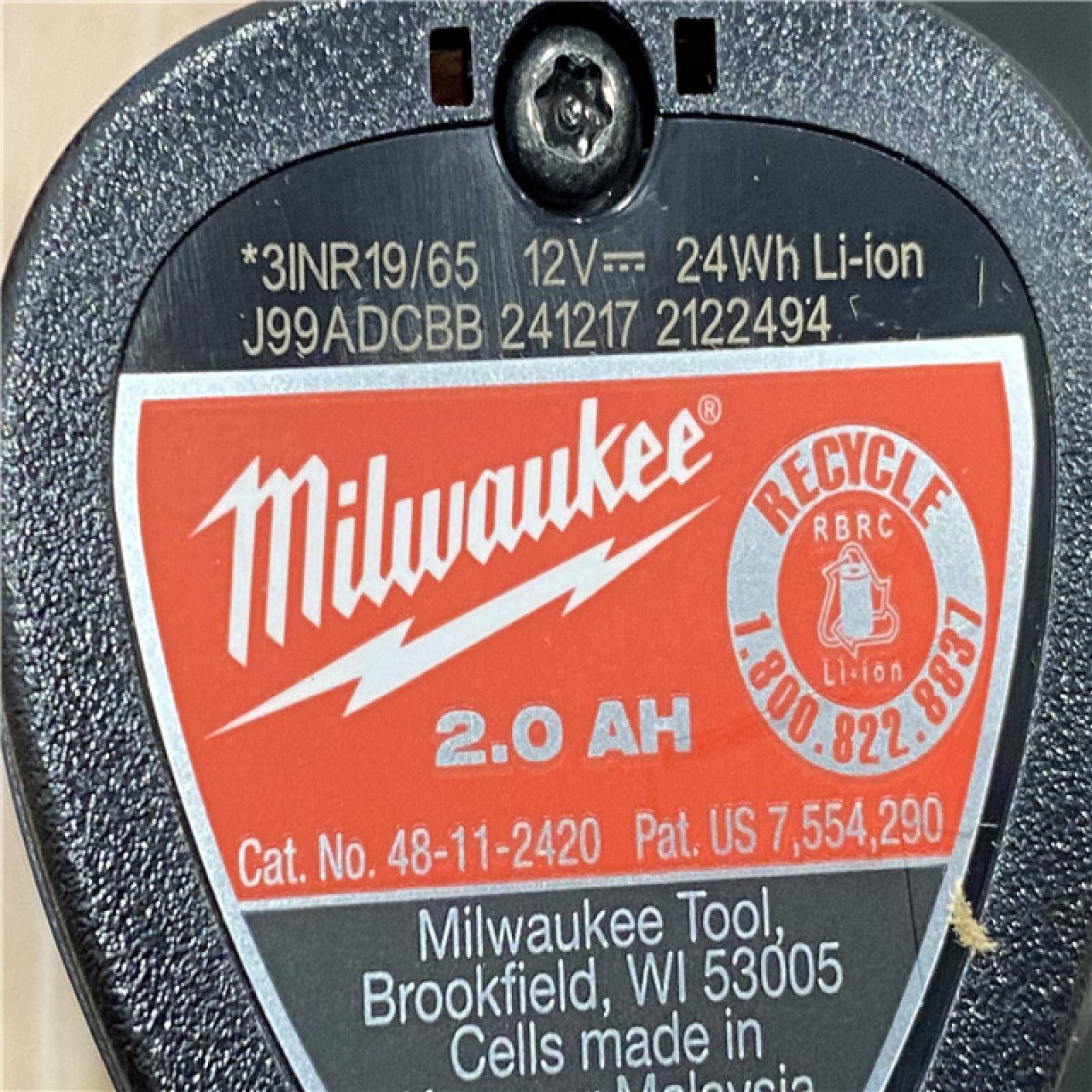 AS-IS Milwaukee Men's Large 12-Volt Lithium-Ion Cordless Axis Black Heated Vest Kit