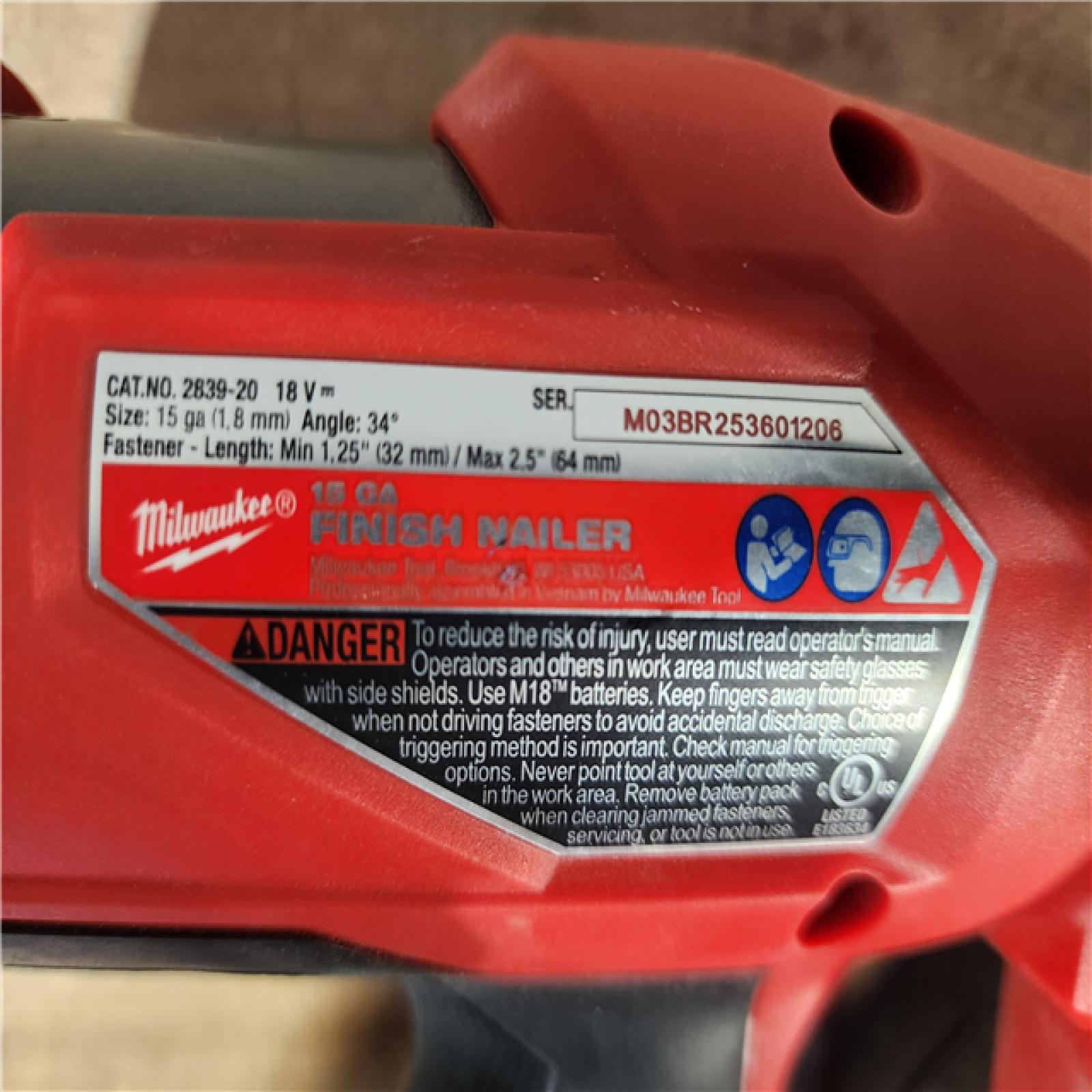 HOUSTON LOCATION - AS-IS Milwaukee FUEL 18-Volt Lithium-Ion Brushless Cordless Gen II 15-Gauge Angled Finish Nailer (Tool-Only)