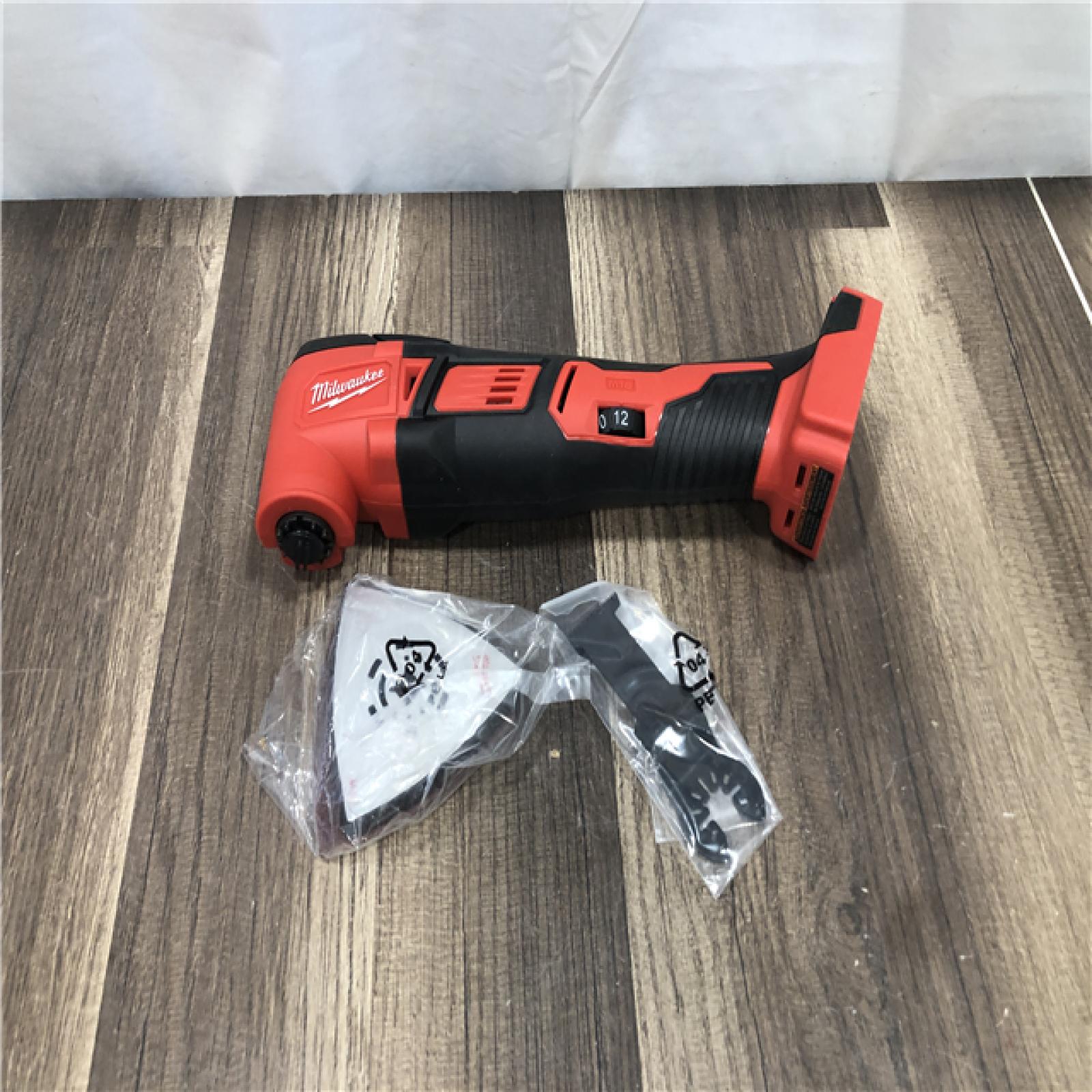 AS-IS Milwaukee 18V Lithium-Ion Cordless Oscillating Multi-Tool (Tool-Only)
