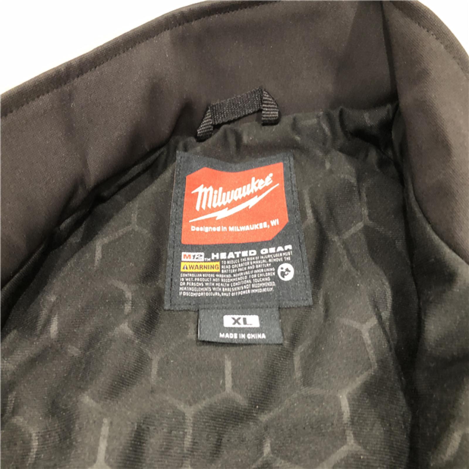 AS-IS Milwaukee Men's X-Large M12 12V Lithium-Ion Cordless TOUGHSHELL Red Heated Jacket Kit