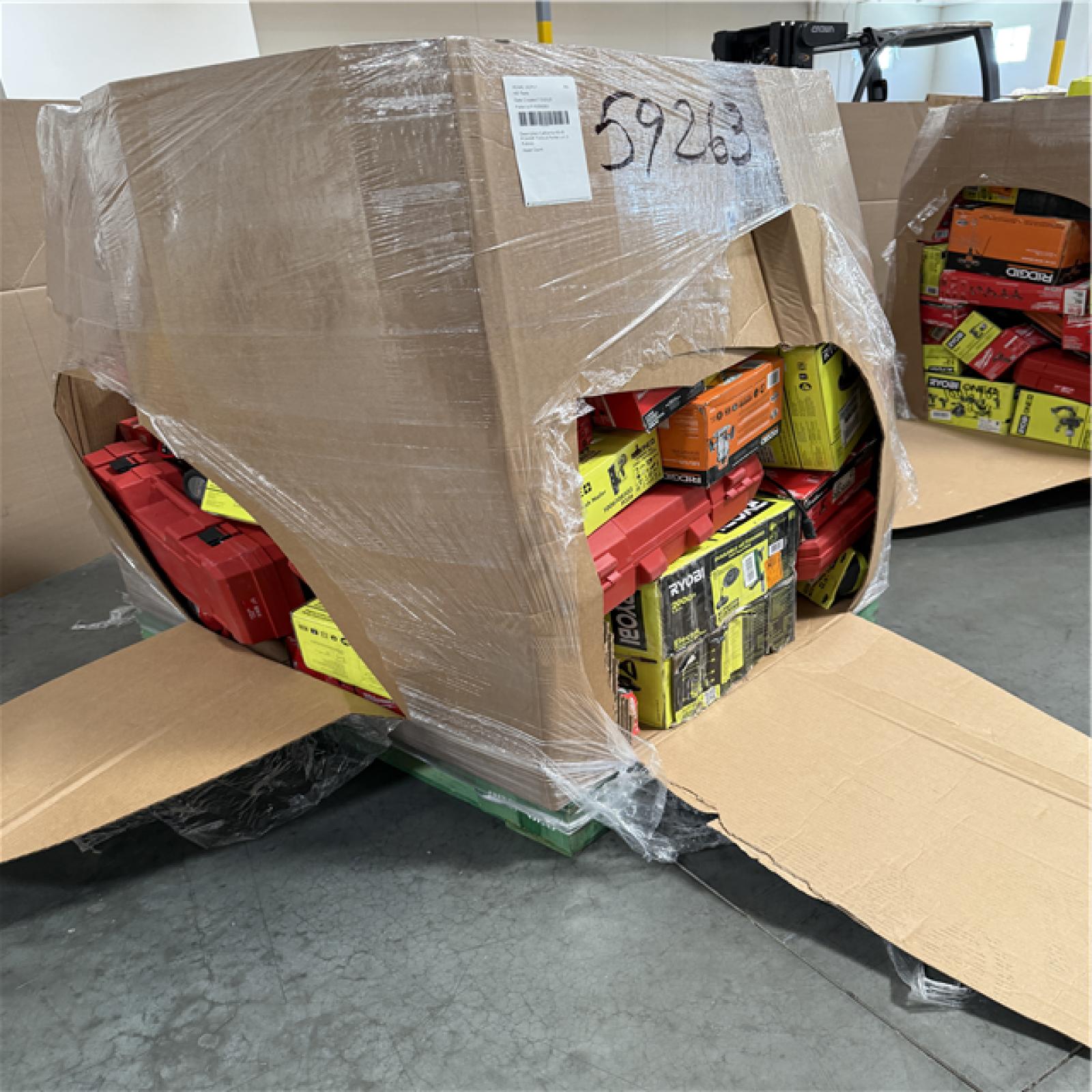 California AS-IS POWER TOOLS Partial Lot (3 Pallets) P-R059263