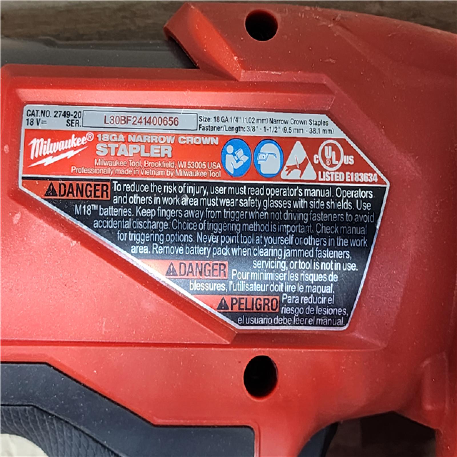 HOUSTON LOCATION - AS-IS Milwaukee FUEL 18-Volt Lithium-Ion Brushless Cordless 18-Gauge 1/4 in. Narrow Crown Stapler (Tool-Only)