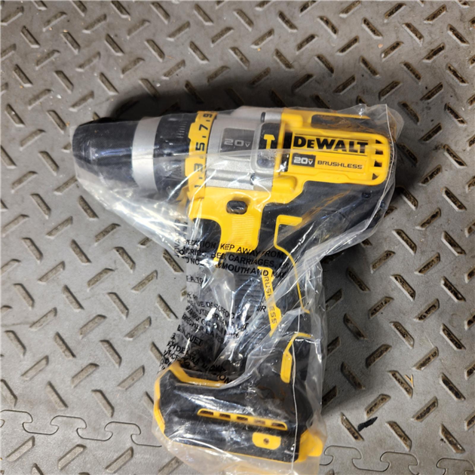 Houston Location - AS-IS Dewalt DCD999B 20V MAX Flexvolt 1/2  Cordless Hammer Drill Bare Tool (MISSING HANDLE) - Appears IN LIKE NEW Condition