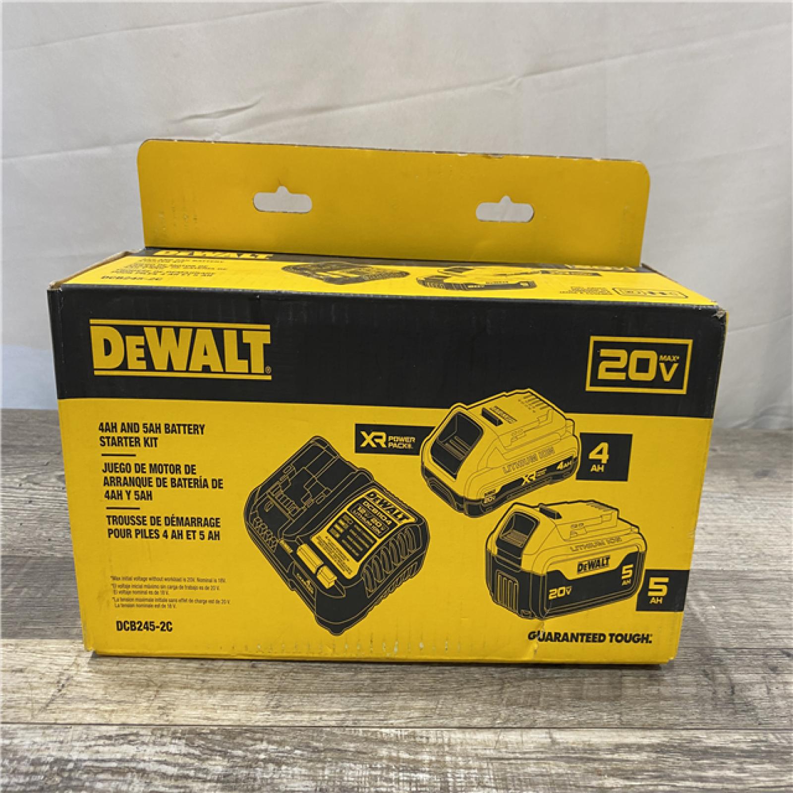 NEW - DEWALT 20V MAX Lithium-Ion Starter Kit