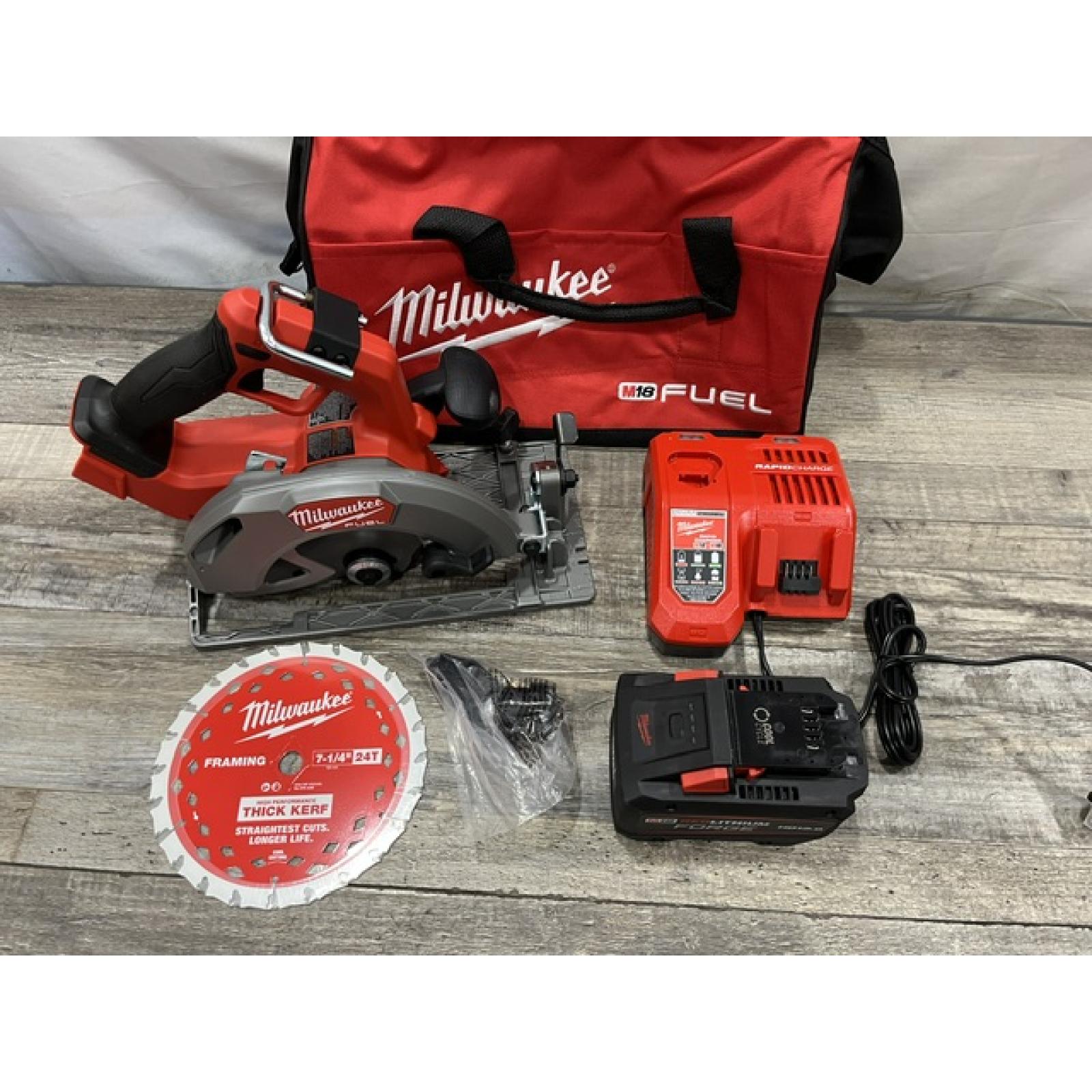 AS-IS Milwaukee FUEL 18V Lithium-Ion Brushless Cordless 7-1/4 in. Circular Saw Kit