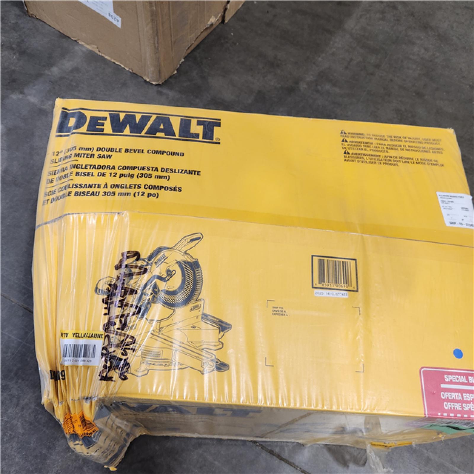NEW- DeWalt 15 Amps 12 in. Corded Dual-Bevel Sliding Compound Miter Saw