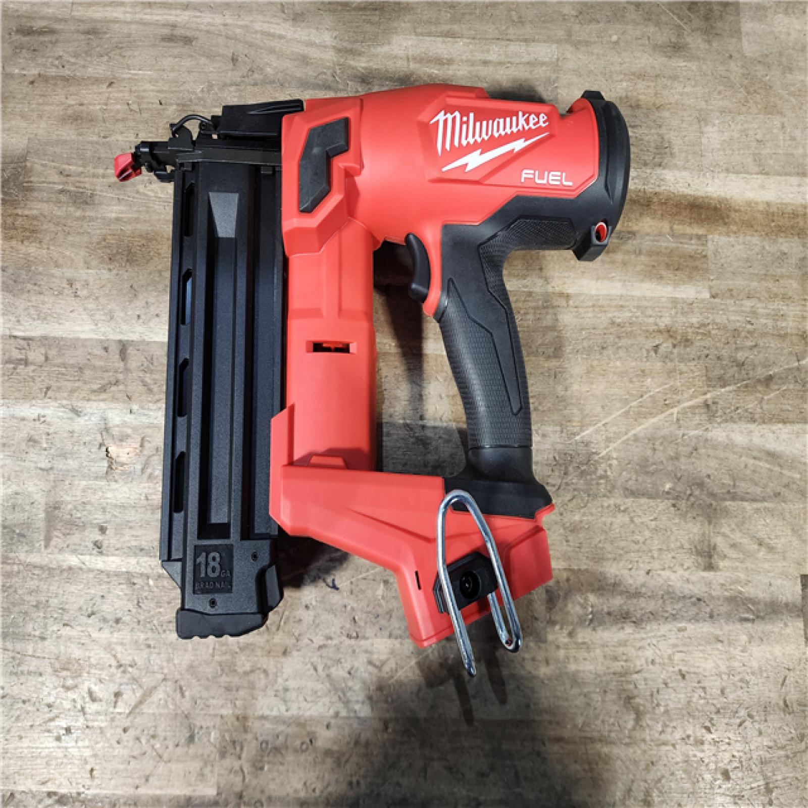 HOUSTON LOCATION - AS-IS (APPEARS LIKE NEW) Milwaukee M18 Fuel 18V Brushless 18-Gauge Brad Nailer 2746-20 (Bare Tool)