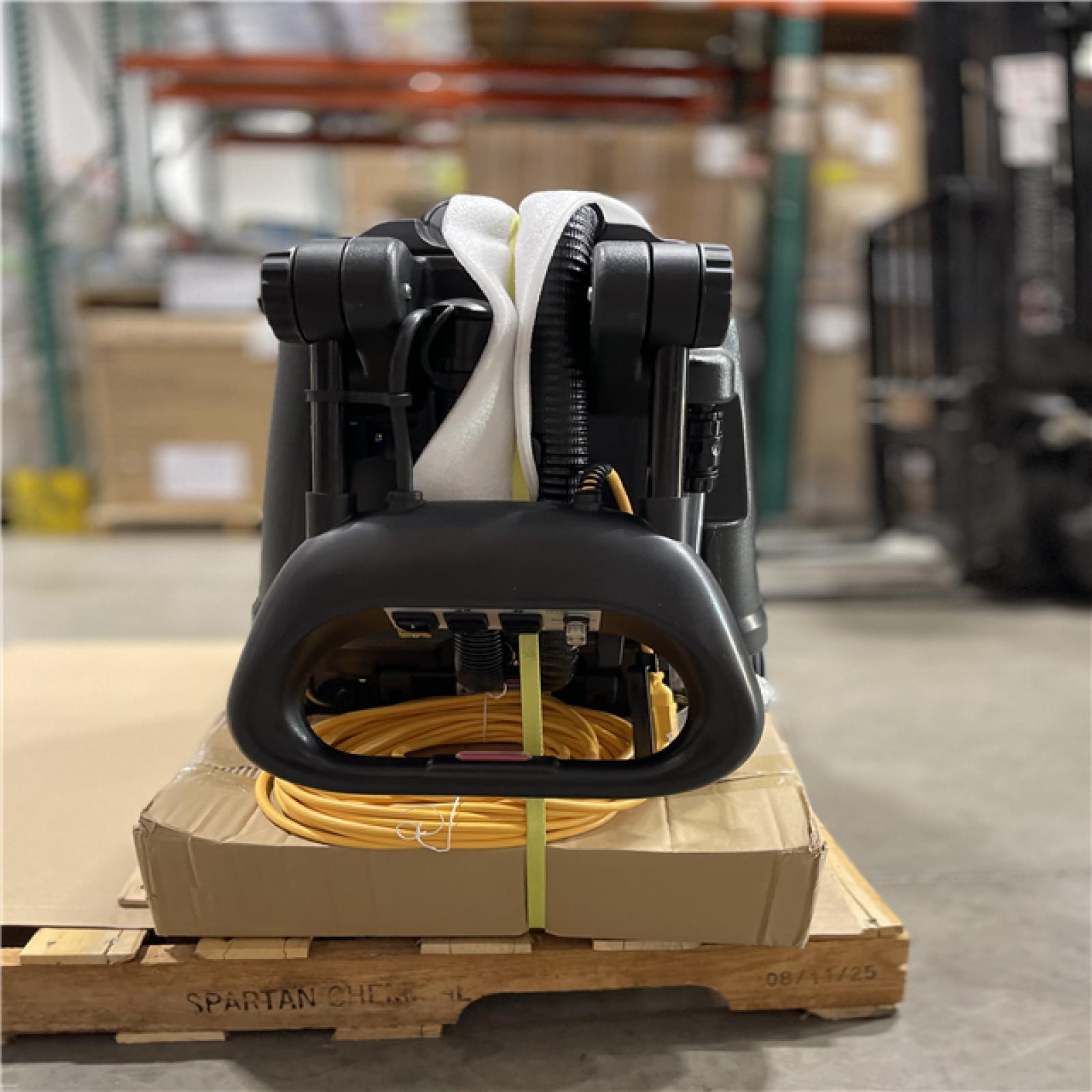 DALLAS LOCATION- Renown 16 in. Self Contained Upright Carpet Extractor