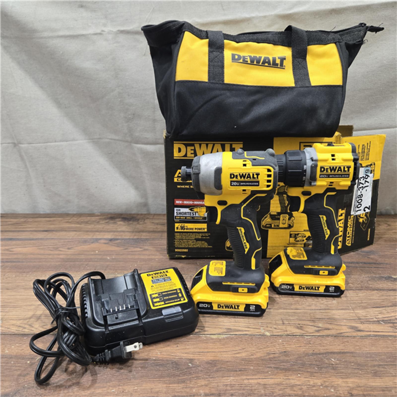 AS-IS DEWALT ATOMIC 20-Volt MAX Lithium-Ion Cordless Combo Kit (2-Tool) with (2) 2.0Ah Batteries, Charger and Bag