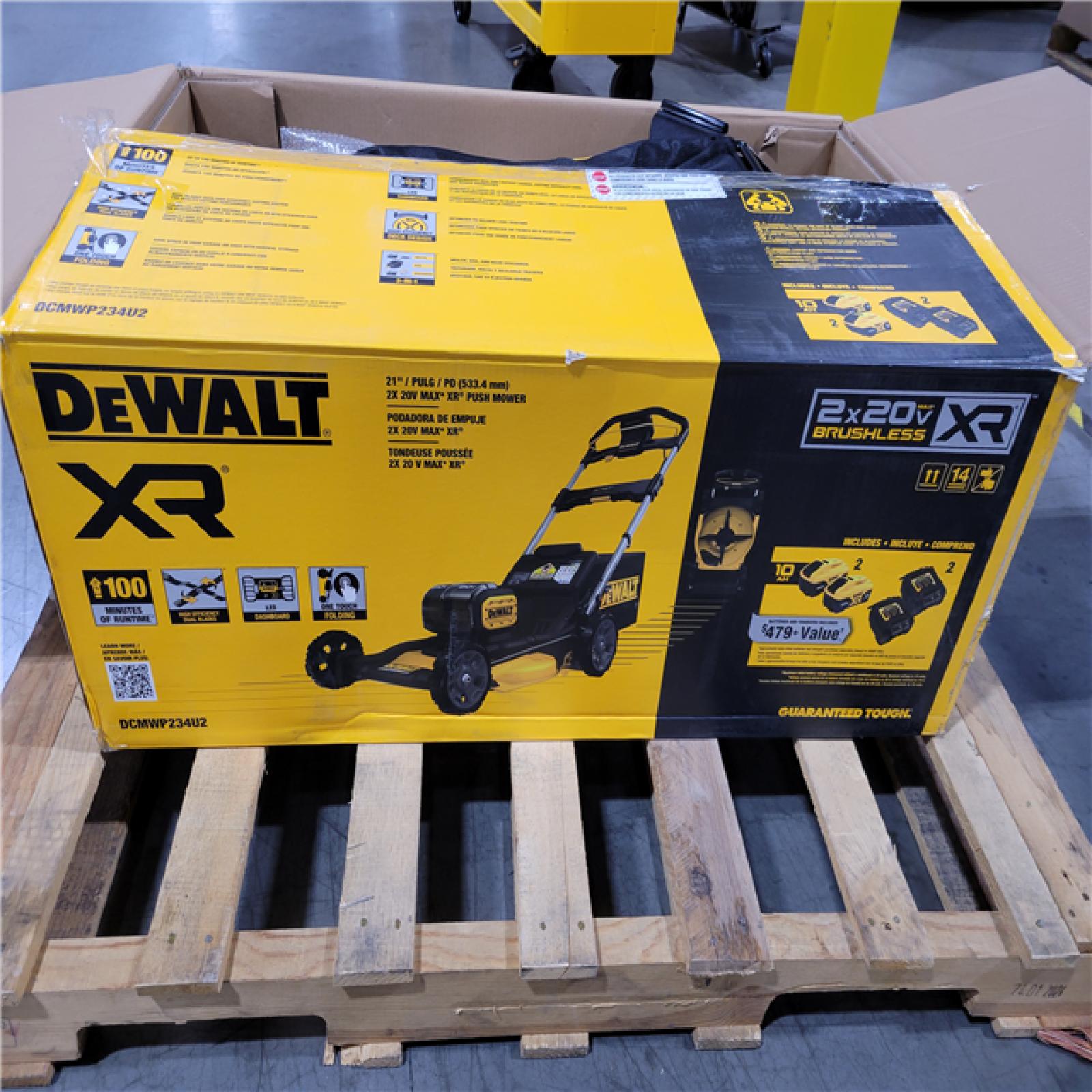 California AS-IS DEWALT 21/PULG/PO (533.4mm) 2X 20V MAX* XR PUSH MOWER