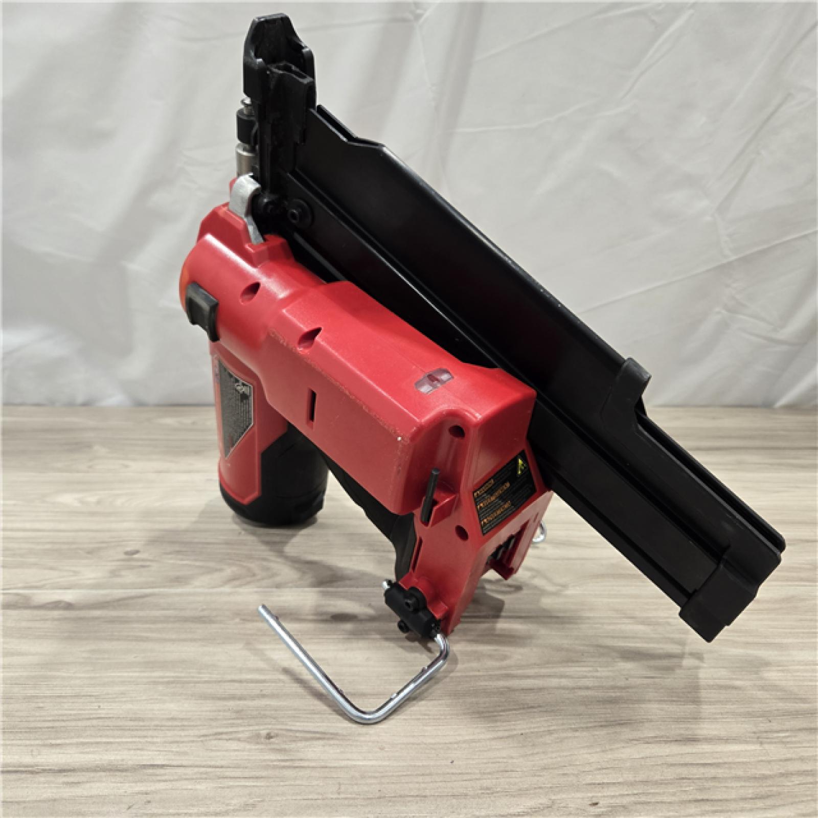 AS-IS Milwaukee 2744-20 M18 FUEL 3-1/2 in. 18V 21-Degree Cordless Framing Nailer (Tool-Only)